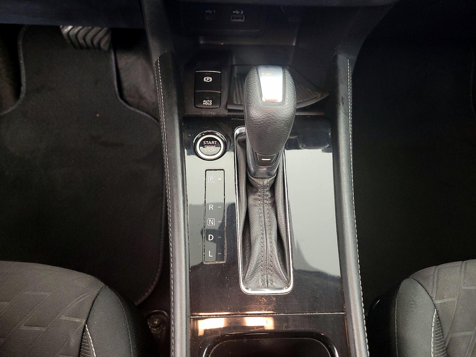 Thumbnail: 2021 Nissan Kicks - 17