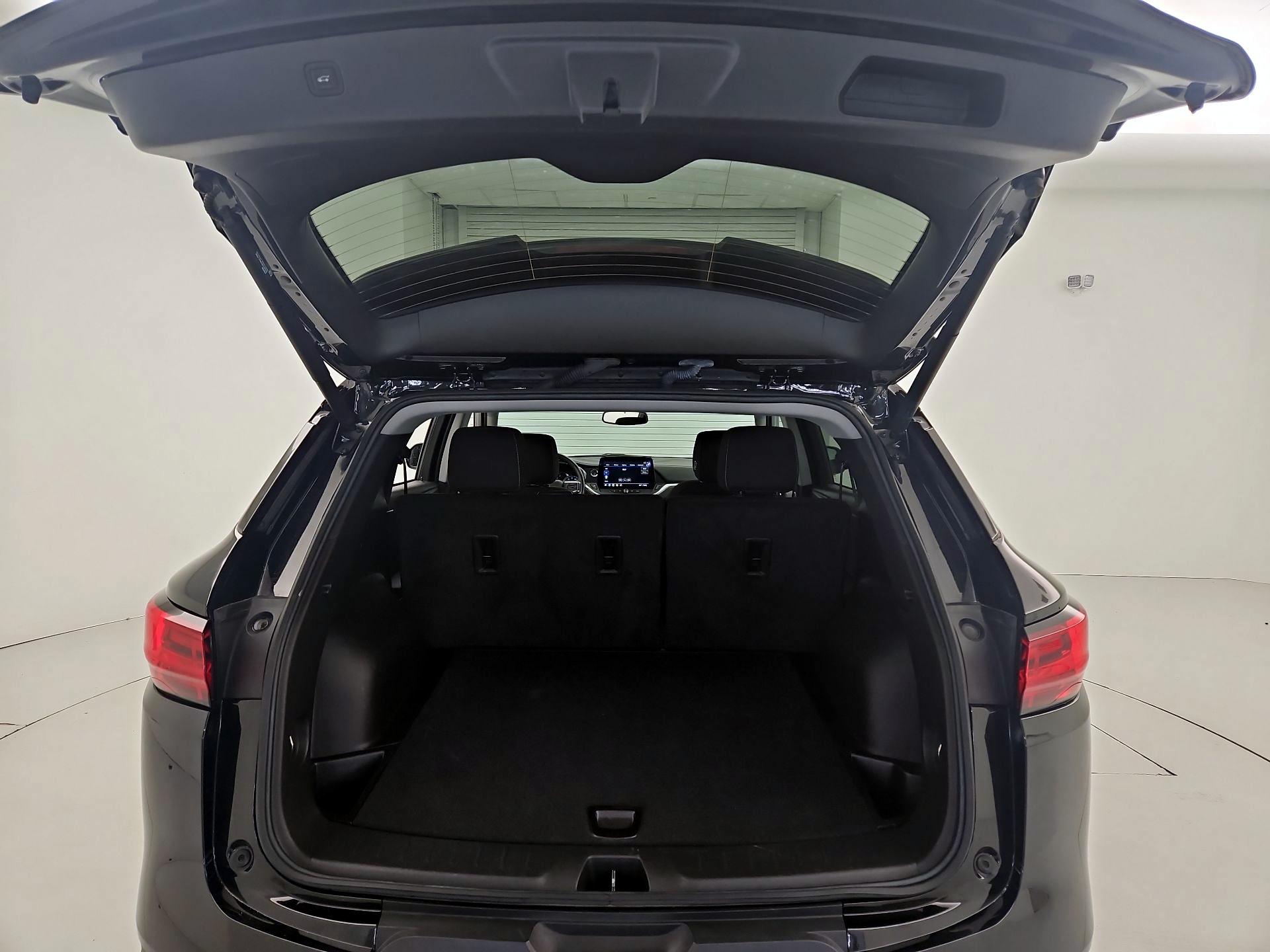 Thumbnail: 2023 Chevrolet Blazer - 20