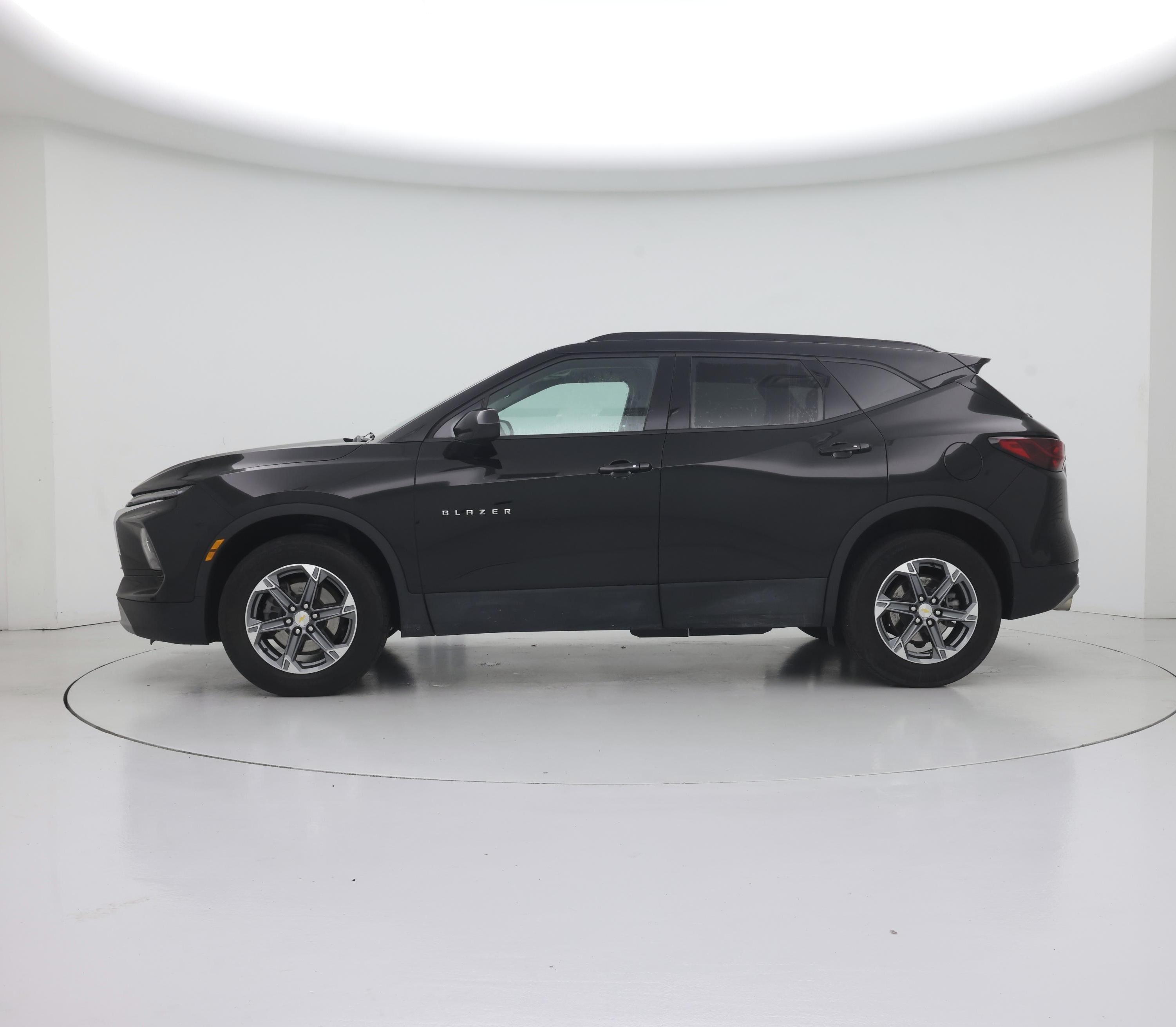 Thumbnail: 2023 Chevrolet Blazer - 3