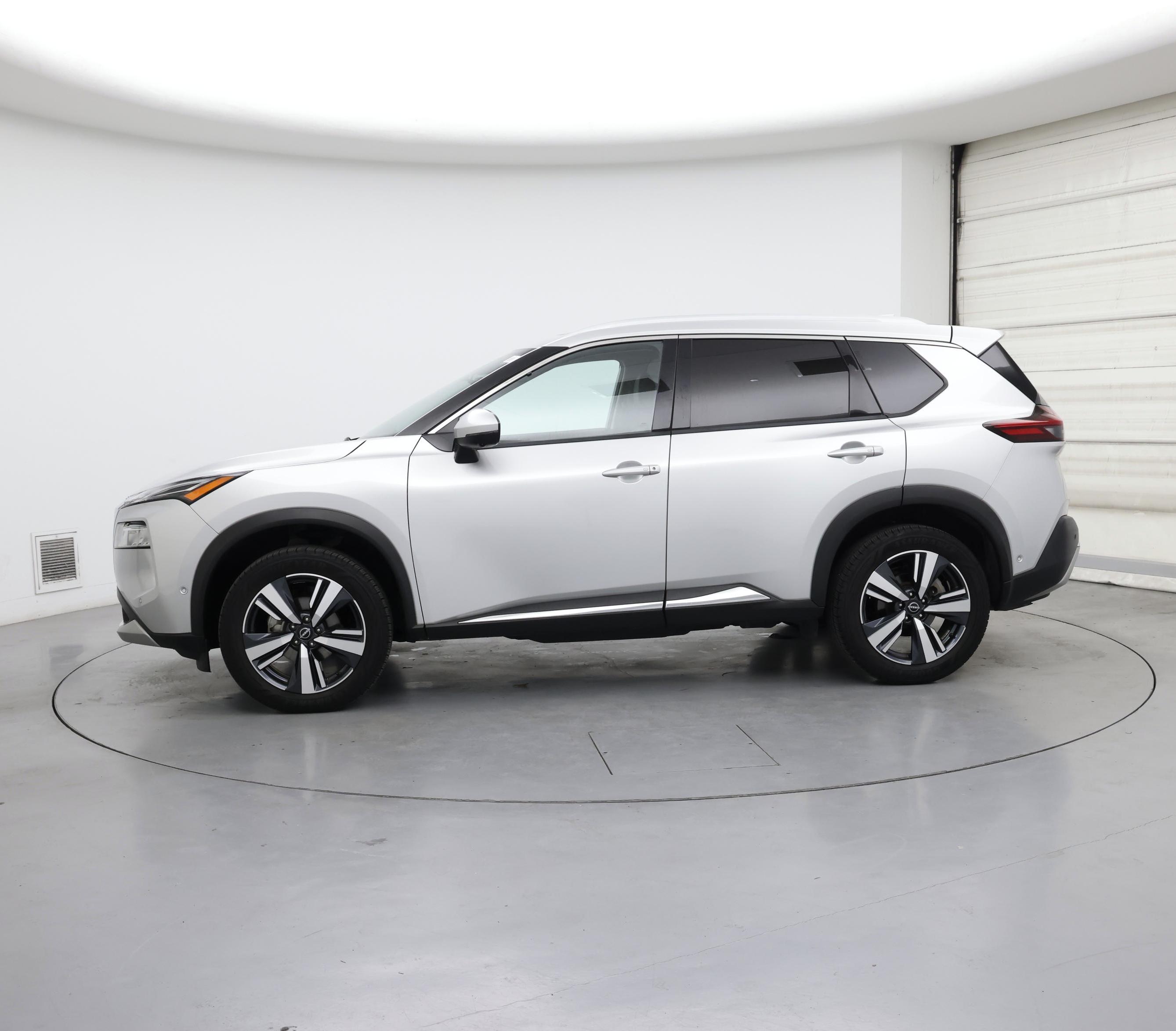 Thumbnail: 2023 Nissan Rogue - 3