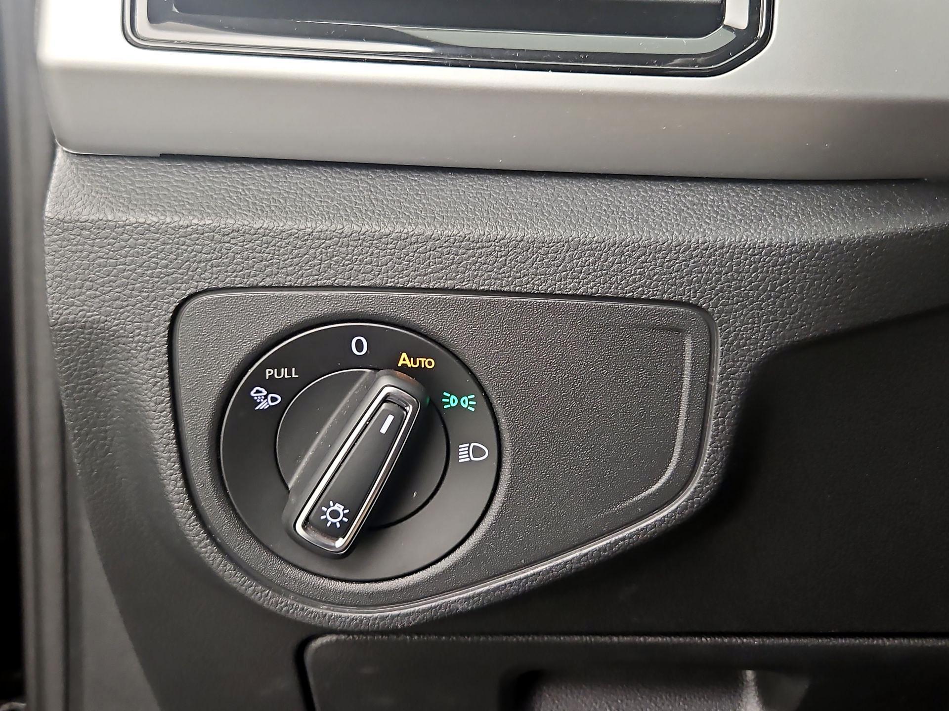 Thumbnail: 2022 Volkswagen Atlas - 13