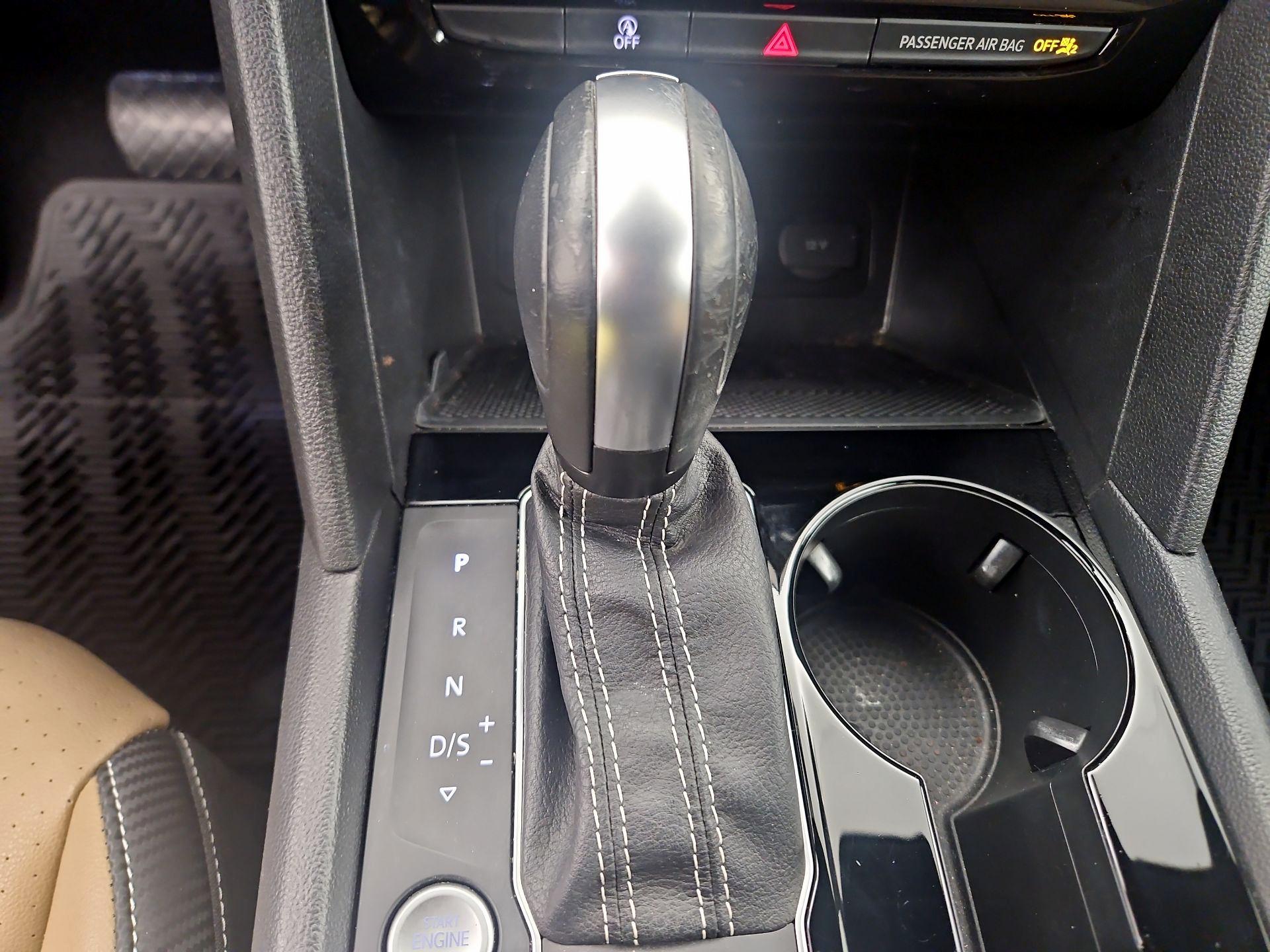 Thumbnail: 2022 Volkswagen Atlas - 17