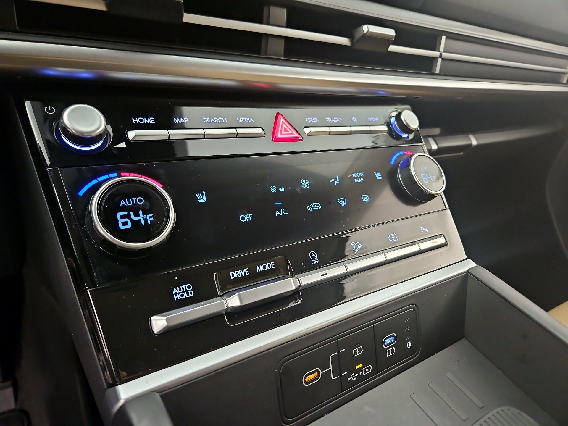 Thumbnail: 2024 Hyundai Santa Fe - 16