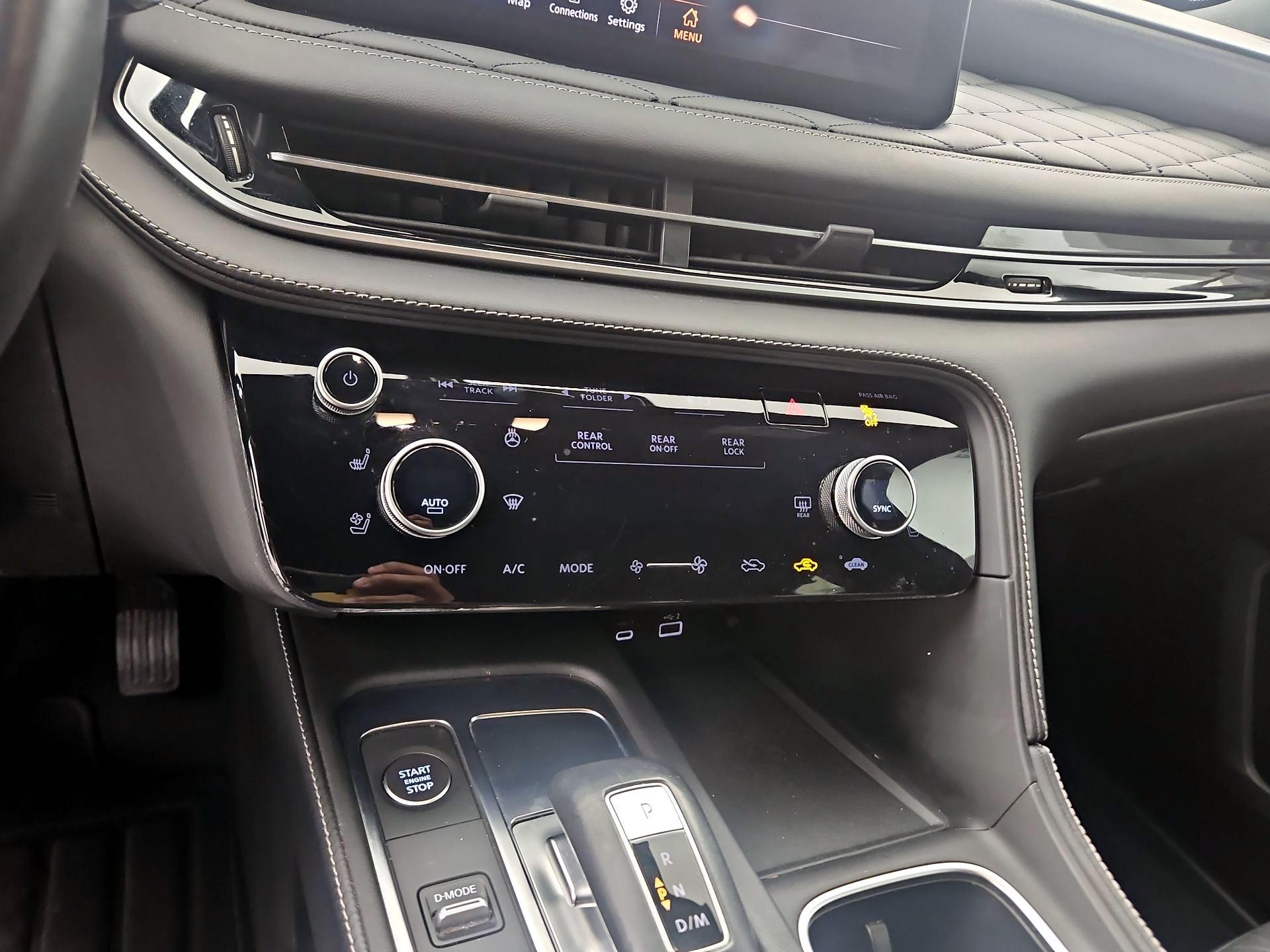 Thumbnail: 2023 INFINITI QX60 - 17