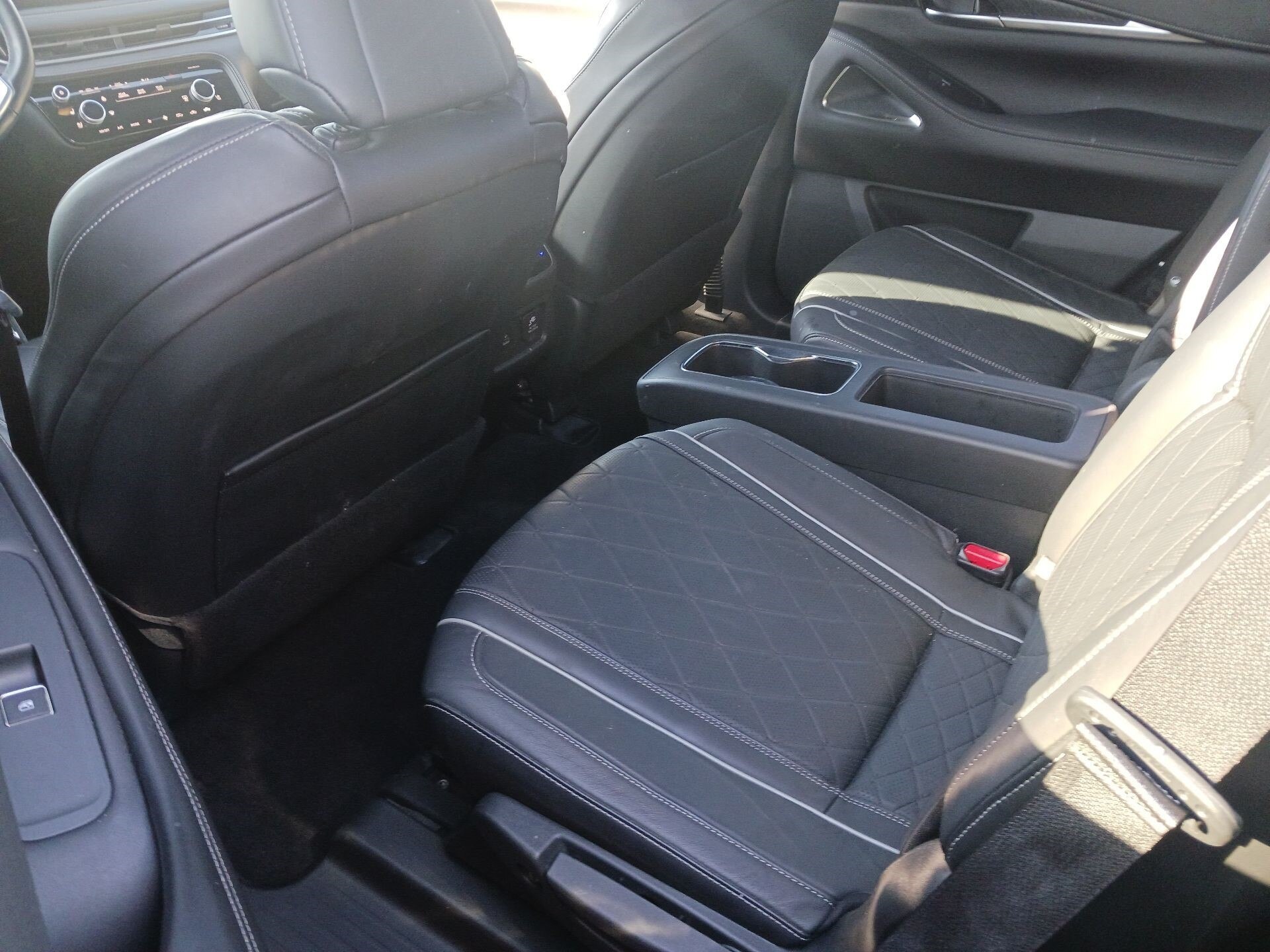 Thumbnail: 2023 INFINITI QX60 - 8