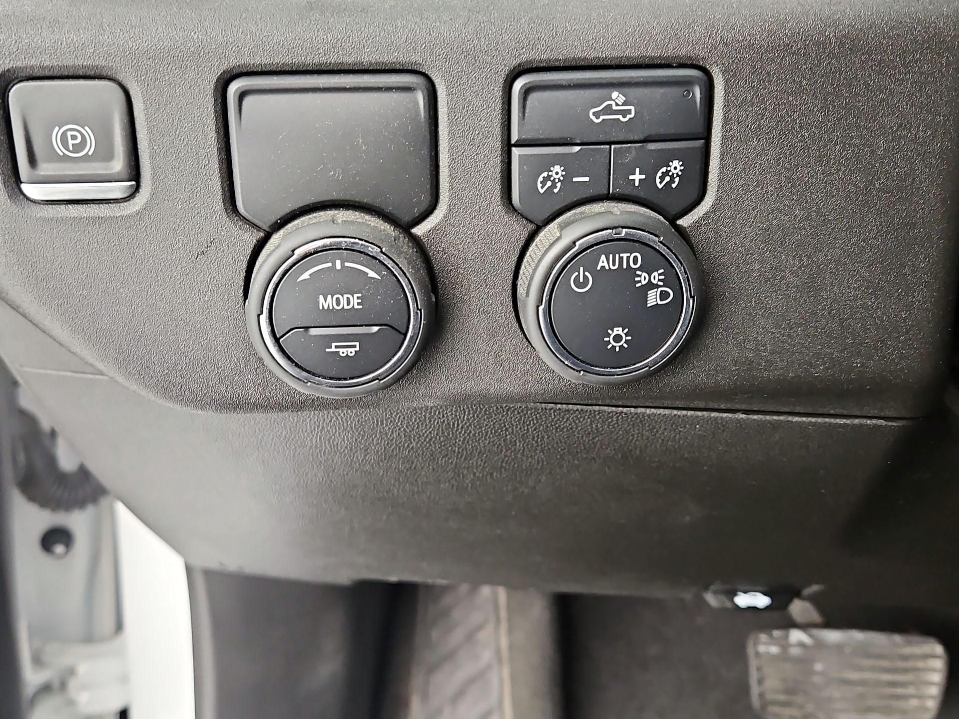 Thumbnail: 2023 Chevrolet Silverado 1500 - 13