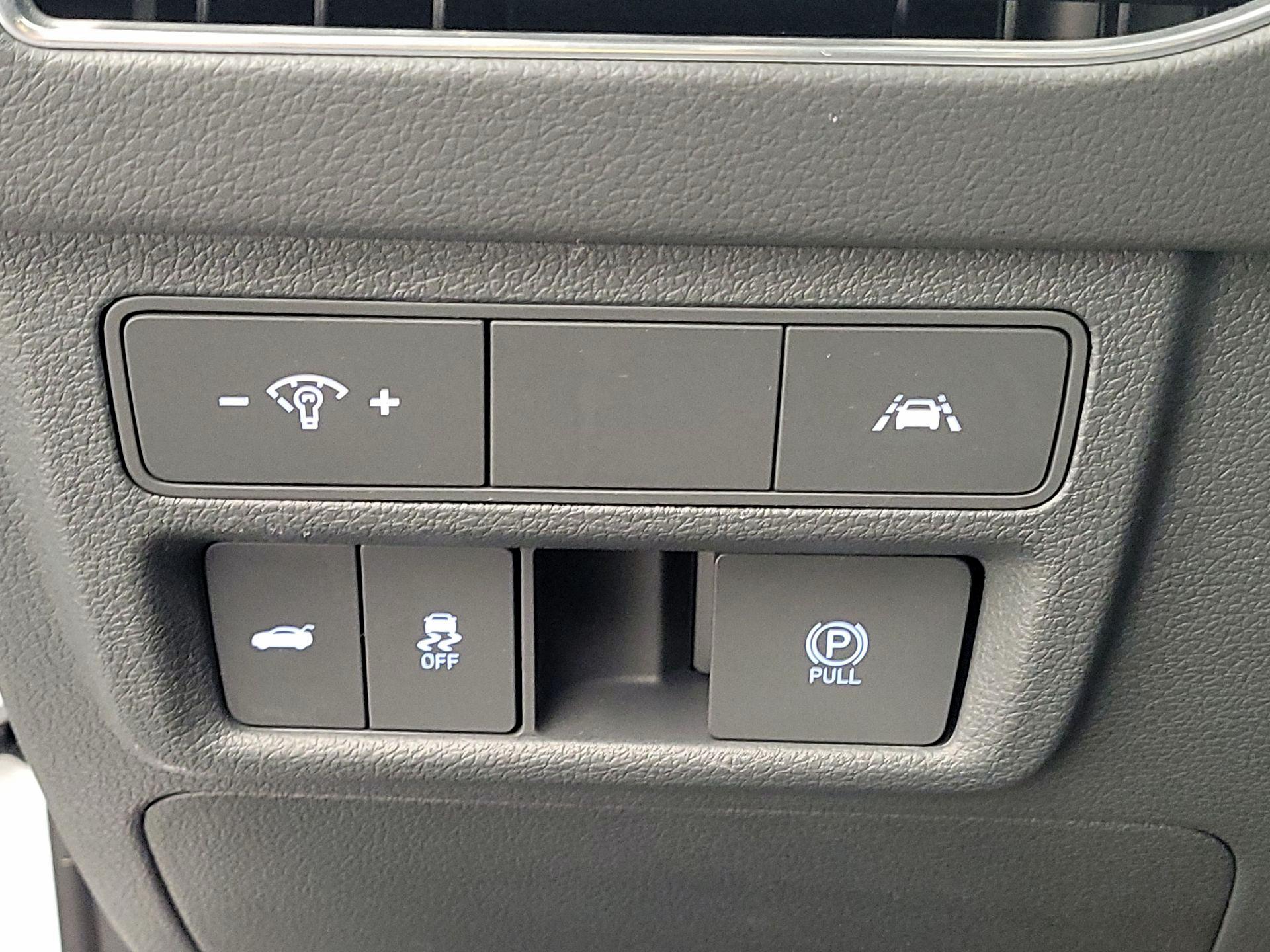 Thumbnail: 2022 Hyundai Sonata - 13