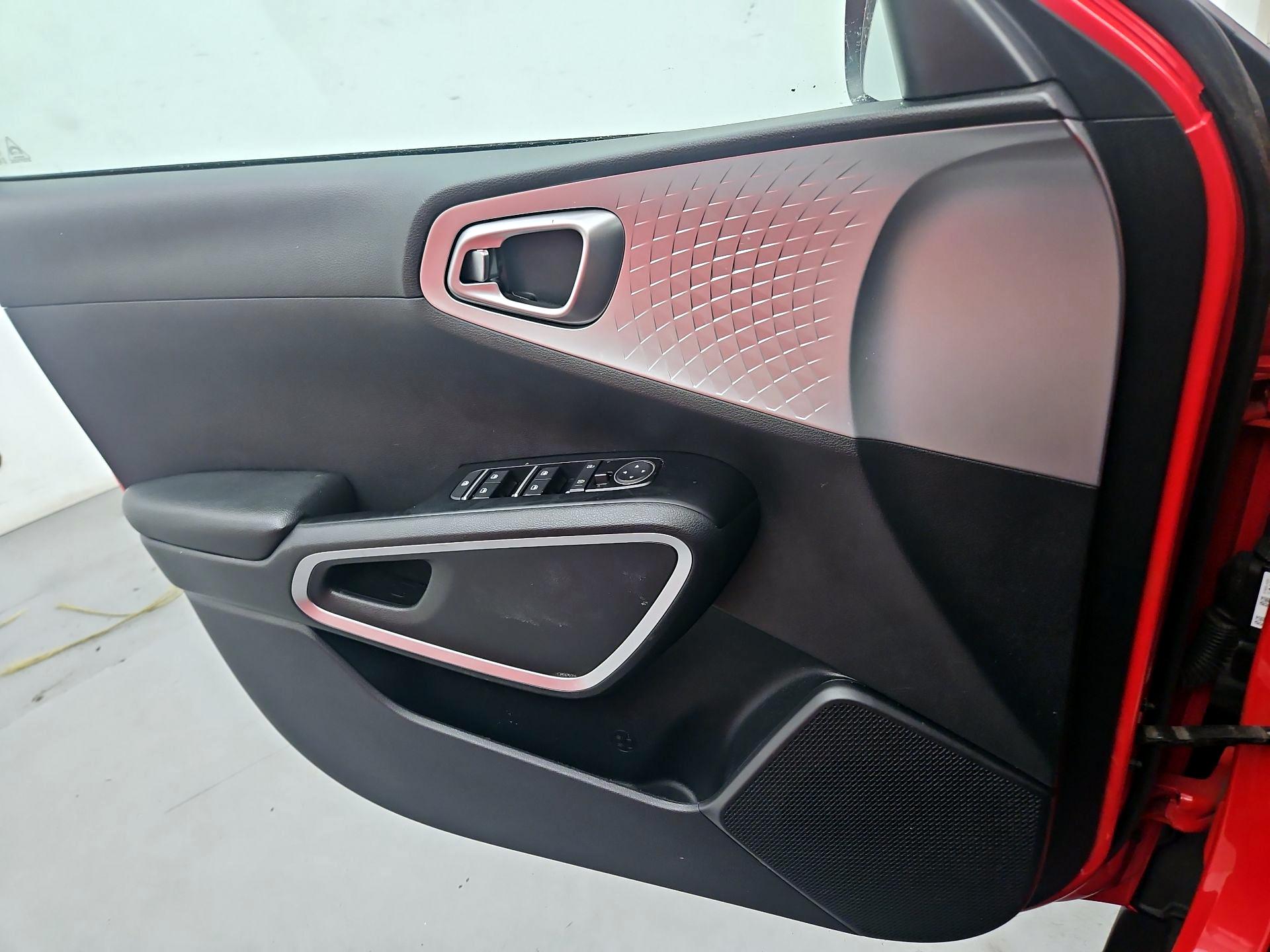 Thumbnail: 2020 Kia Soul - 12