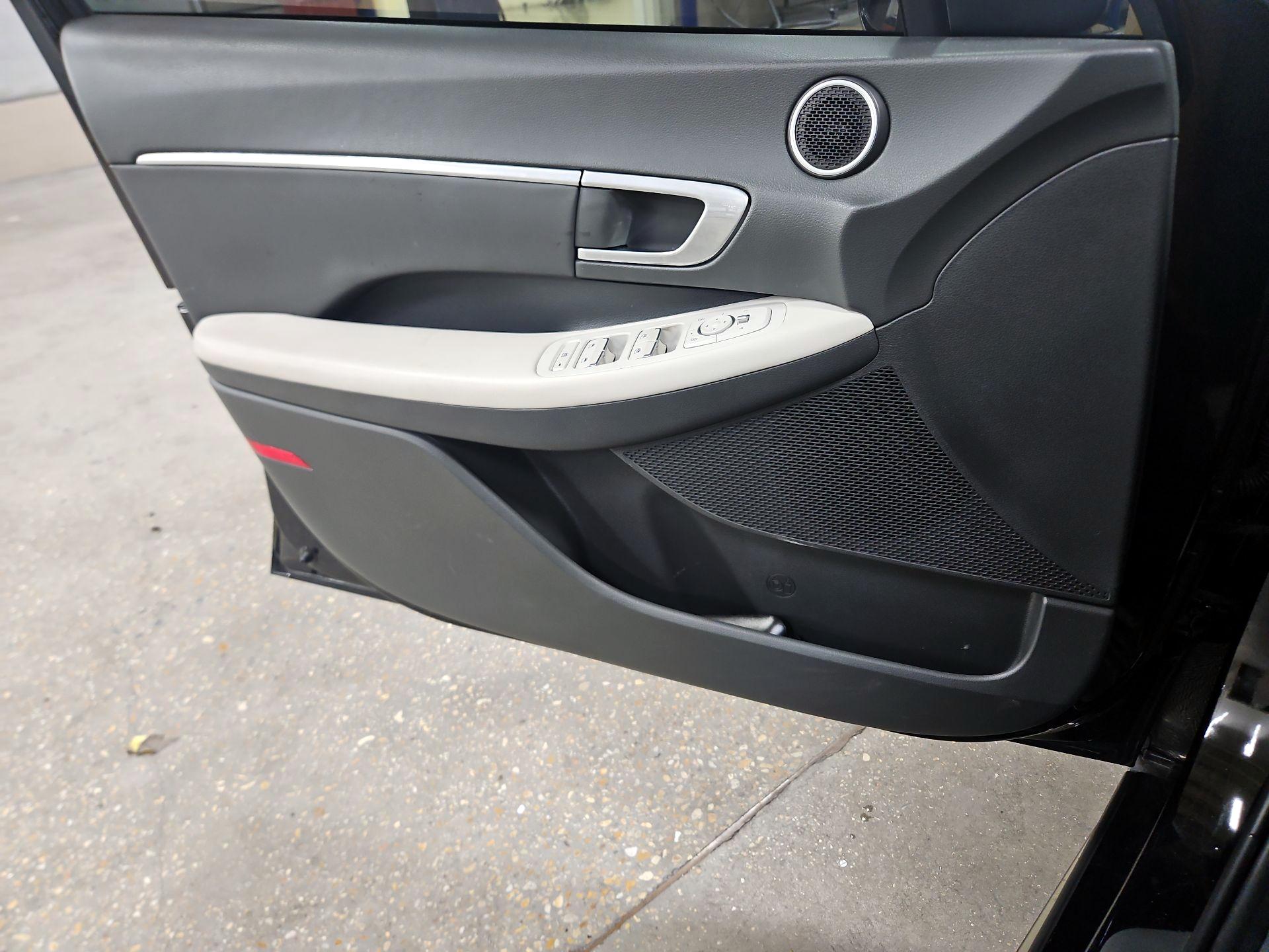 Thumbnail: 2023 Hyundai Sonata - 12