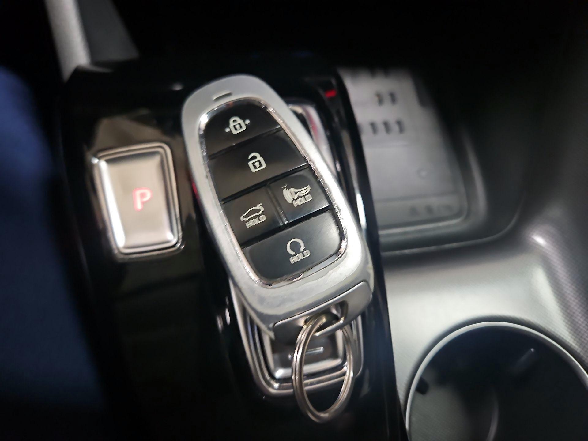 Thumbnail: 2023 Hyundai Sonata - 20