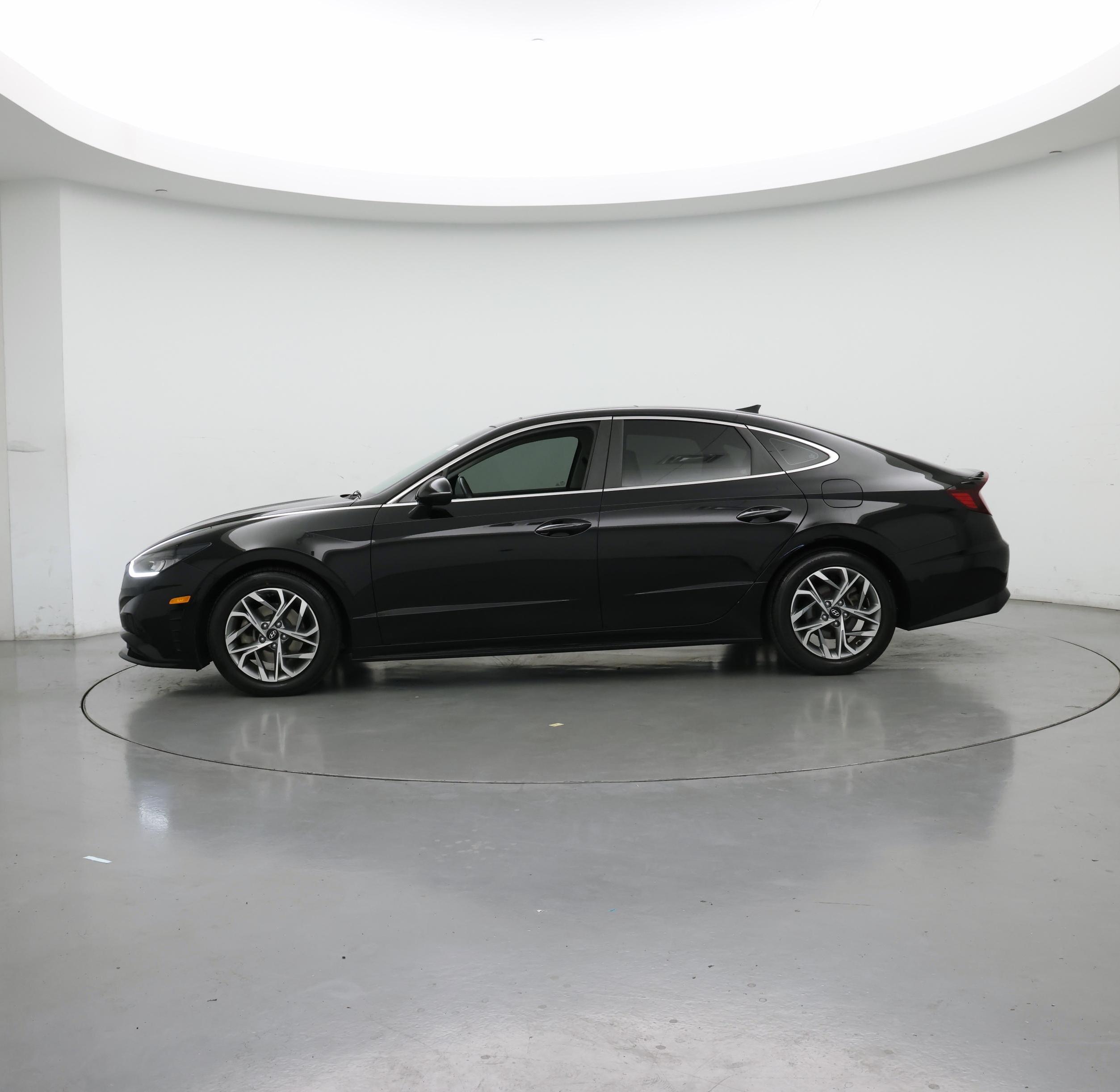 Thumbnail: 2023 Hyundai Sonata - 3