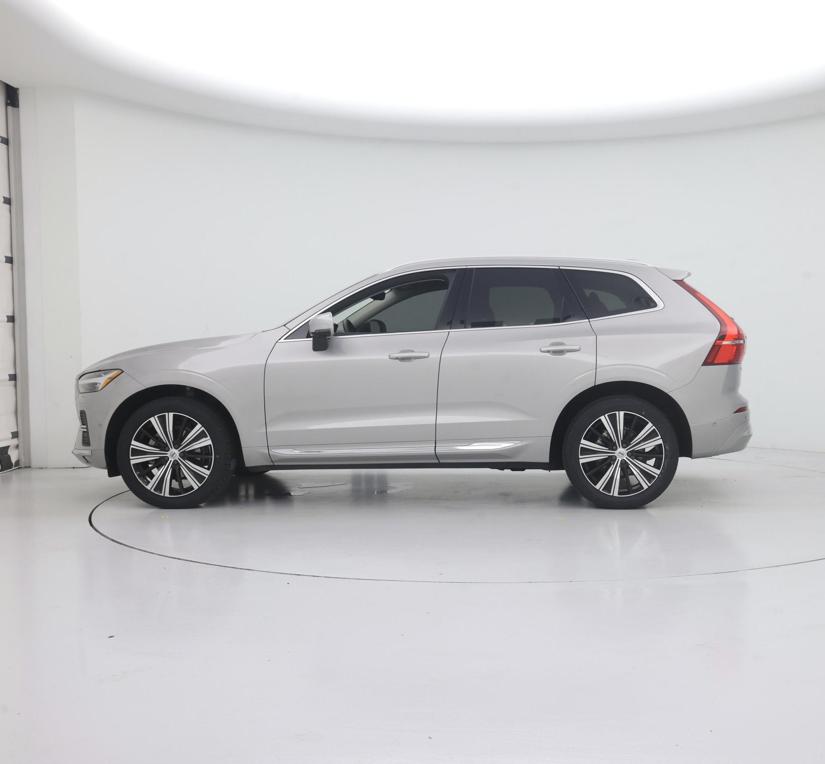 Thumbnail: 2023 Volvo XC60 - 3