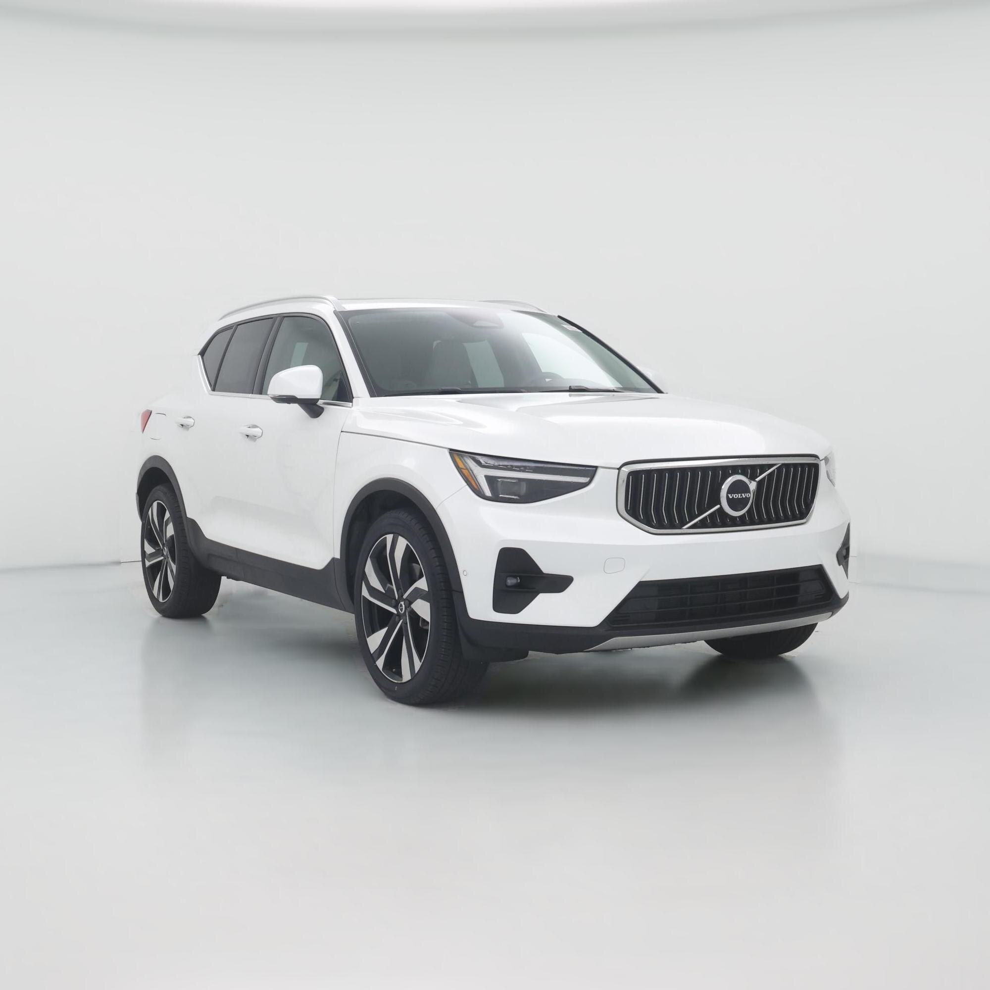 Thumbnail: 2023 Volvo XC40 - 1
