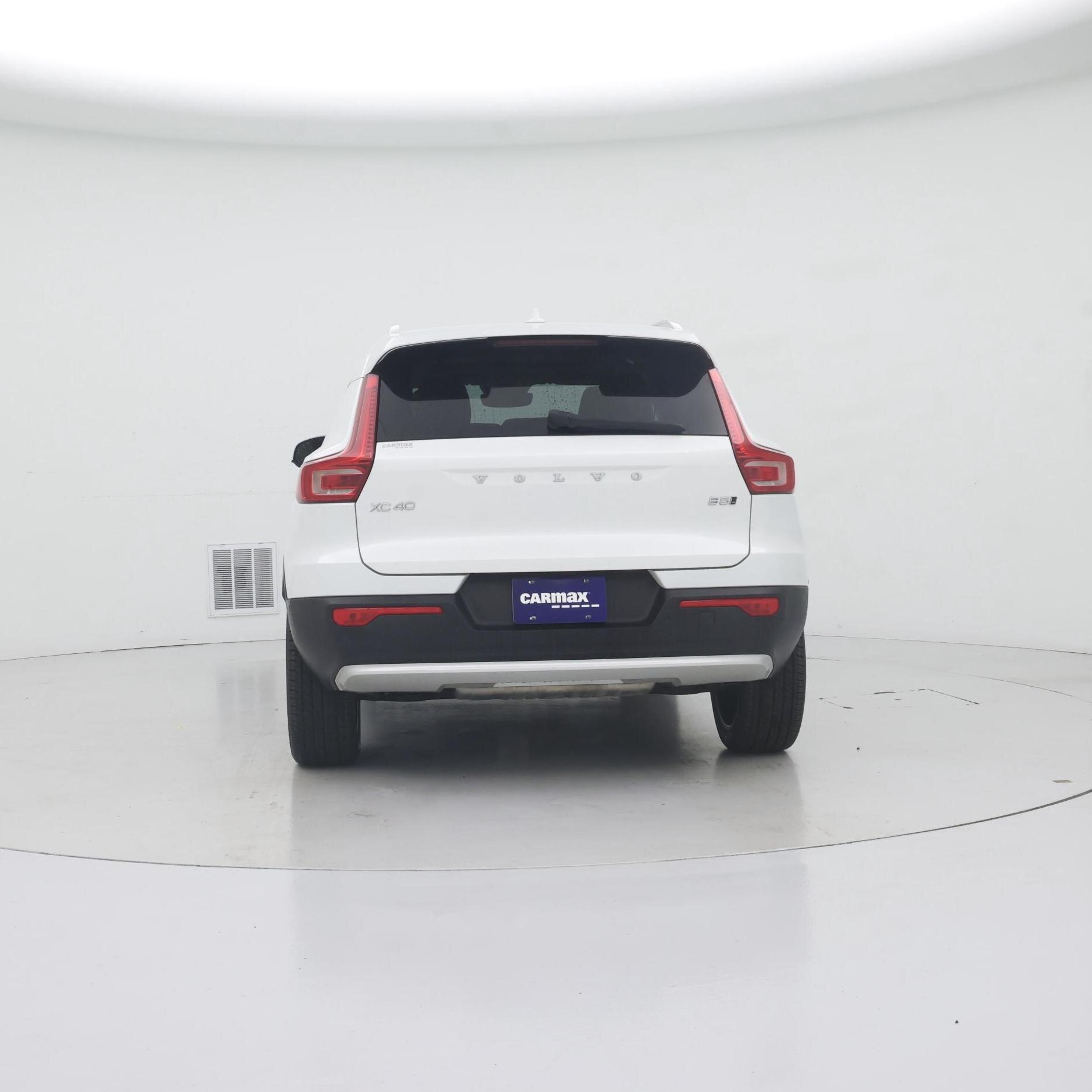 Thumbnail: 2023 Volvo XC40 - 6