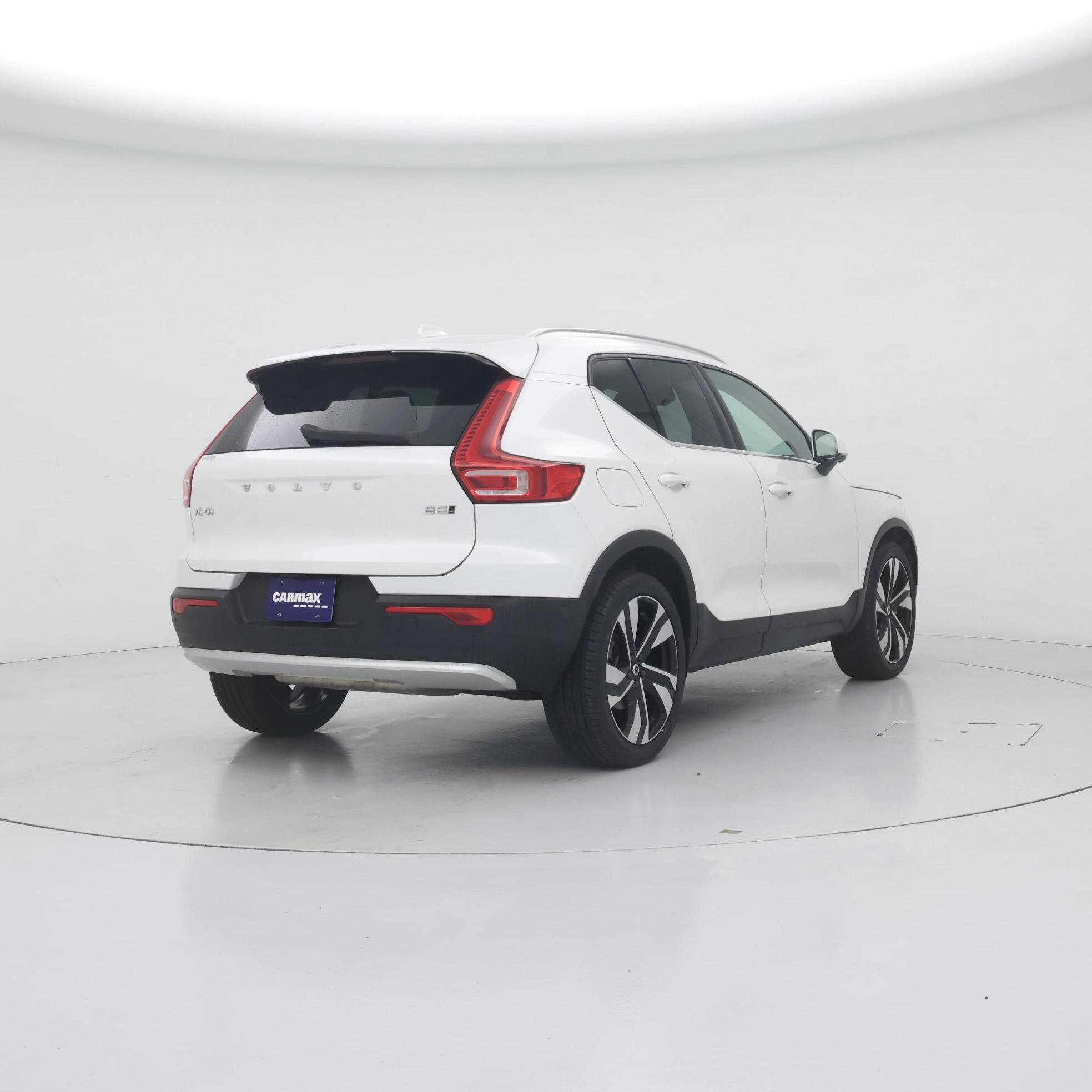 Thumbnail: 2023 Volvo XC40 - 8