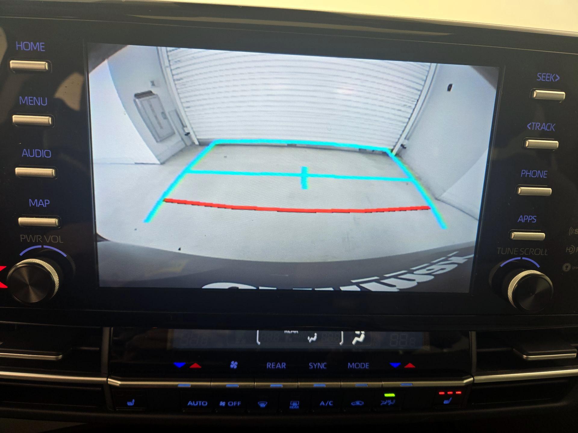 Thumbnail: 2023 Toyota Sienna - 14