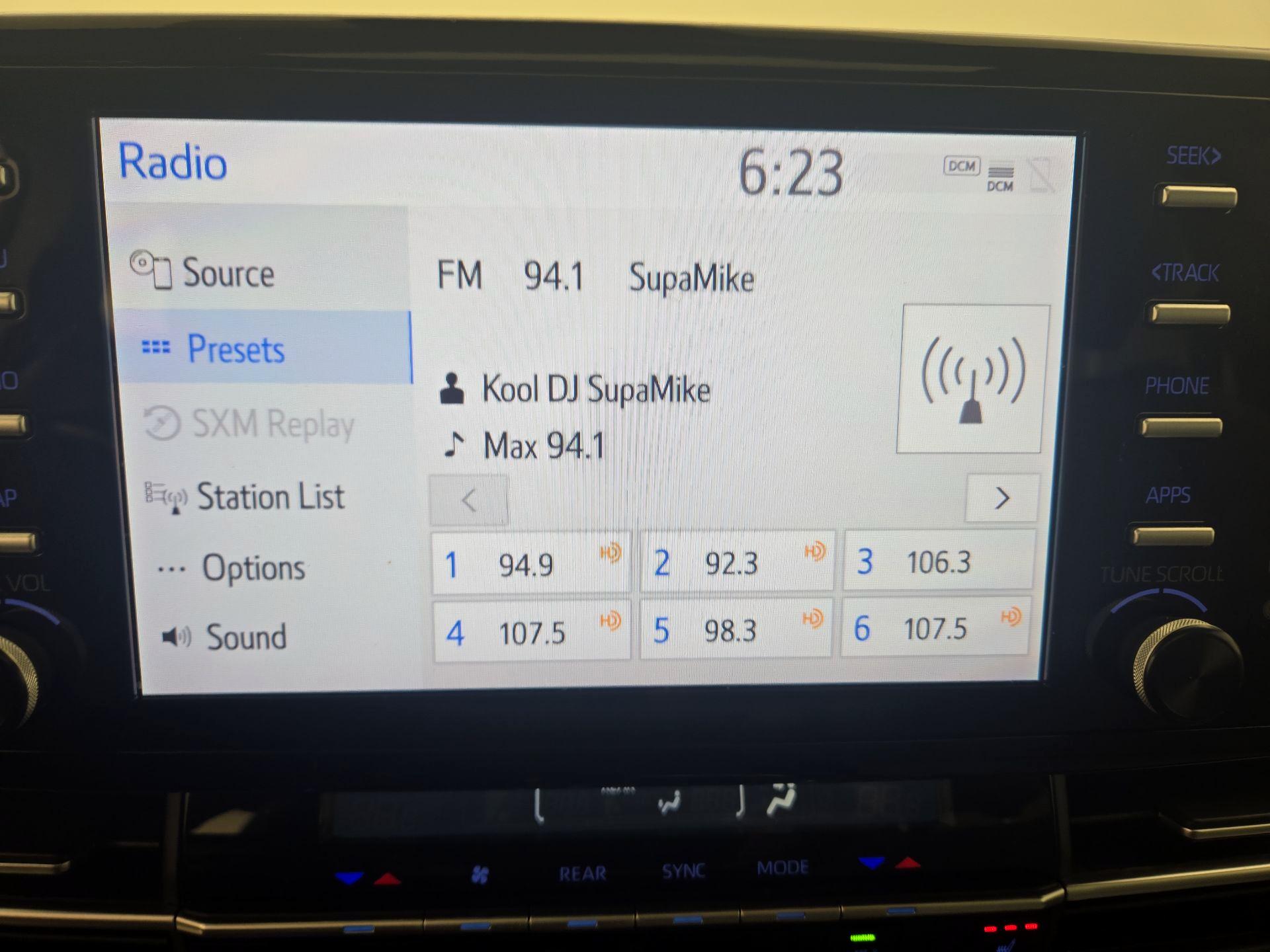 Thumbnail: 2023 Toyota Sienna - 15