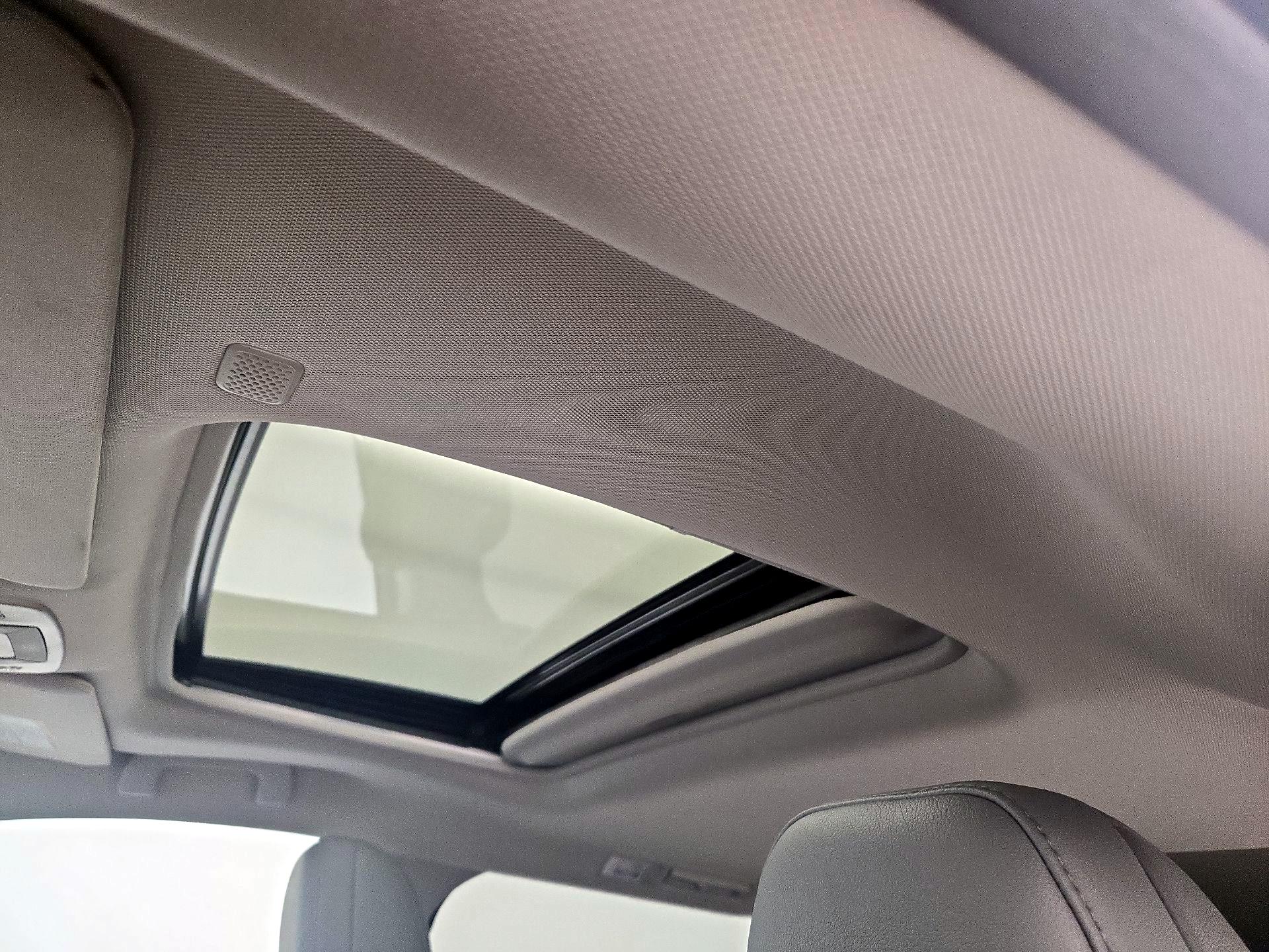 Thumbnail: 2023 Toyota Sienna - 19