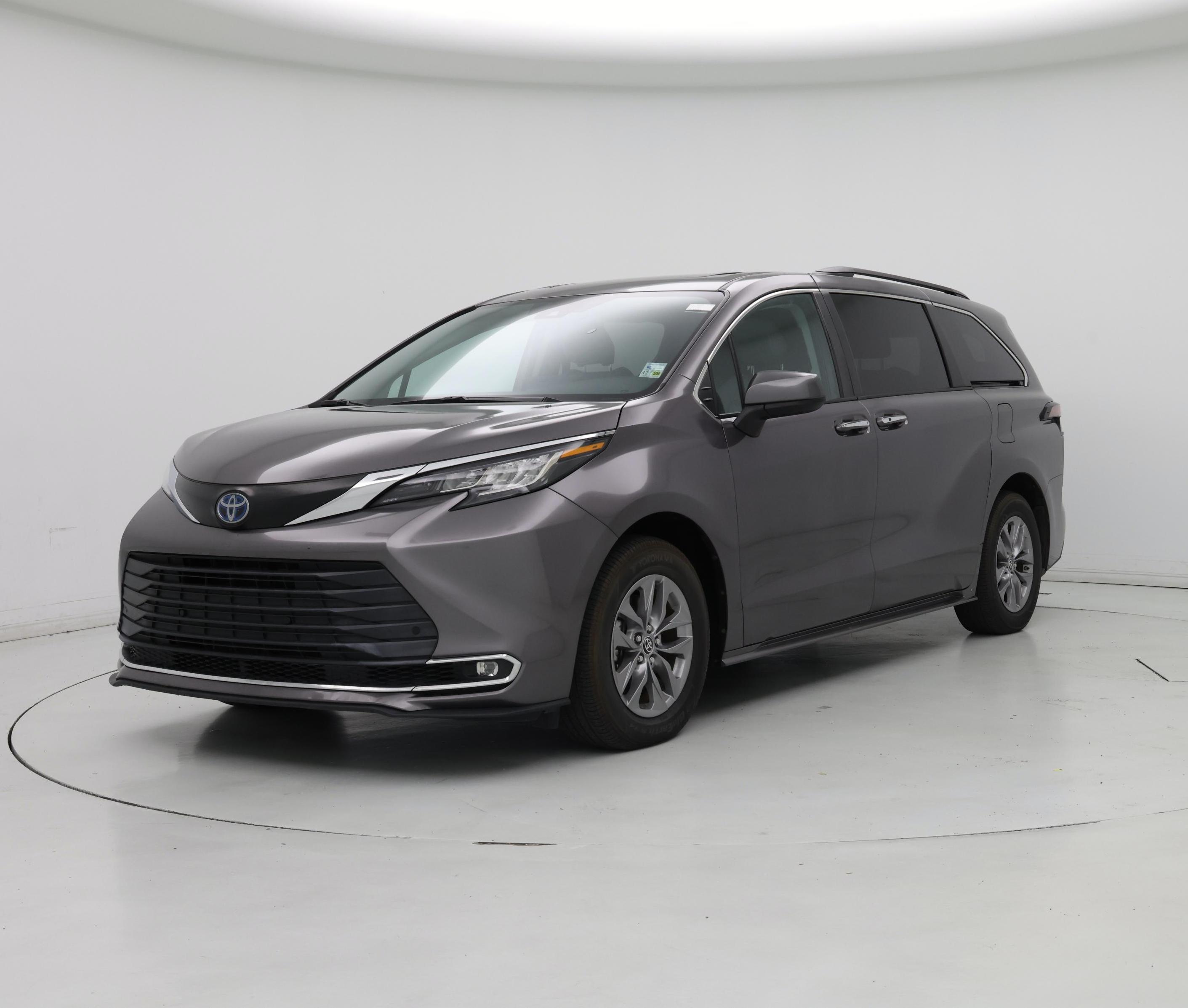 Thumbnail: 2023 Toyota Sienna - 4