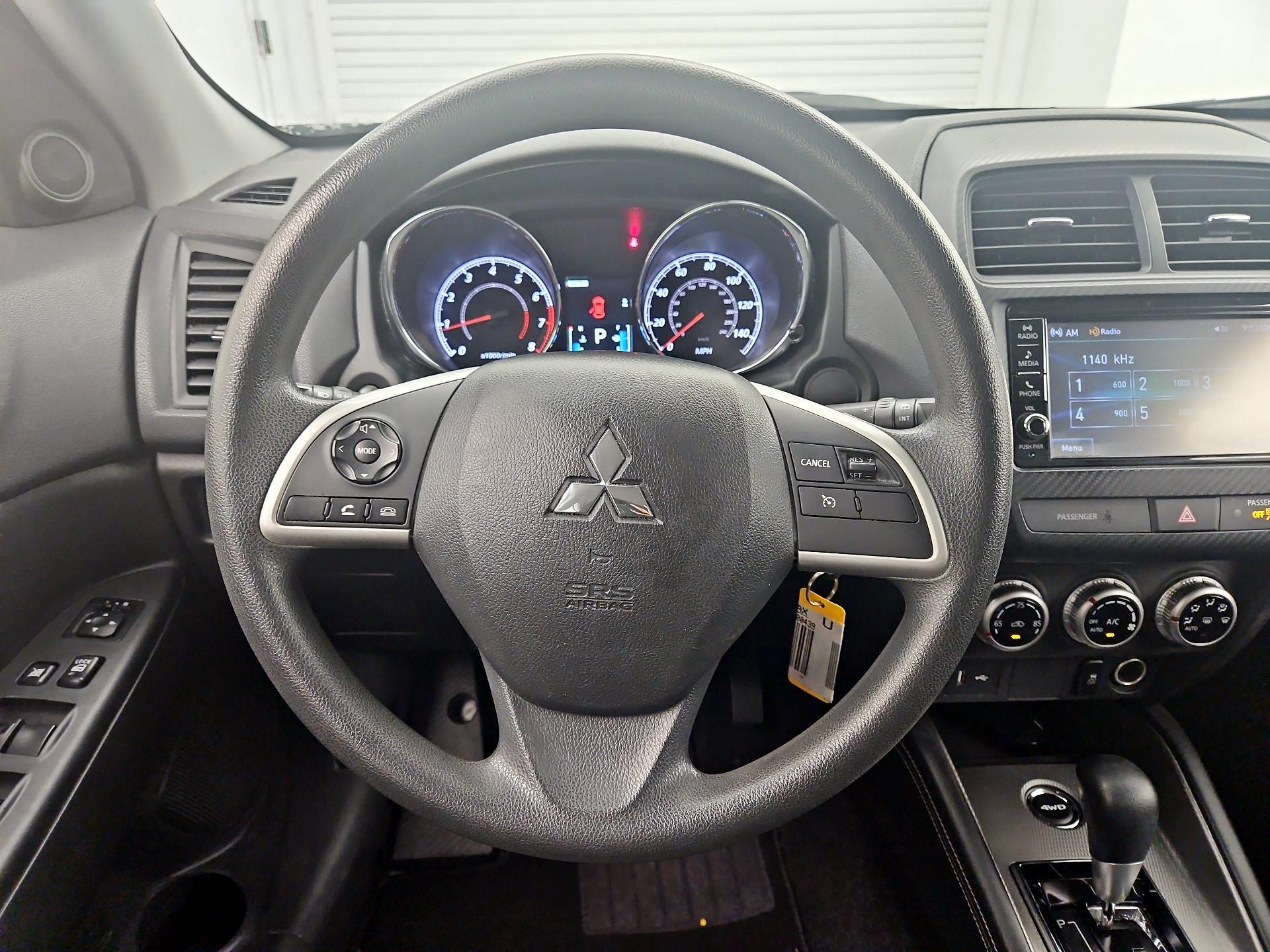 Thumbnail: 2023 Mitsubishi Outlander Sport - 10