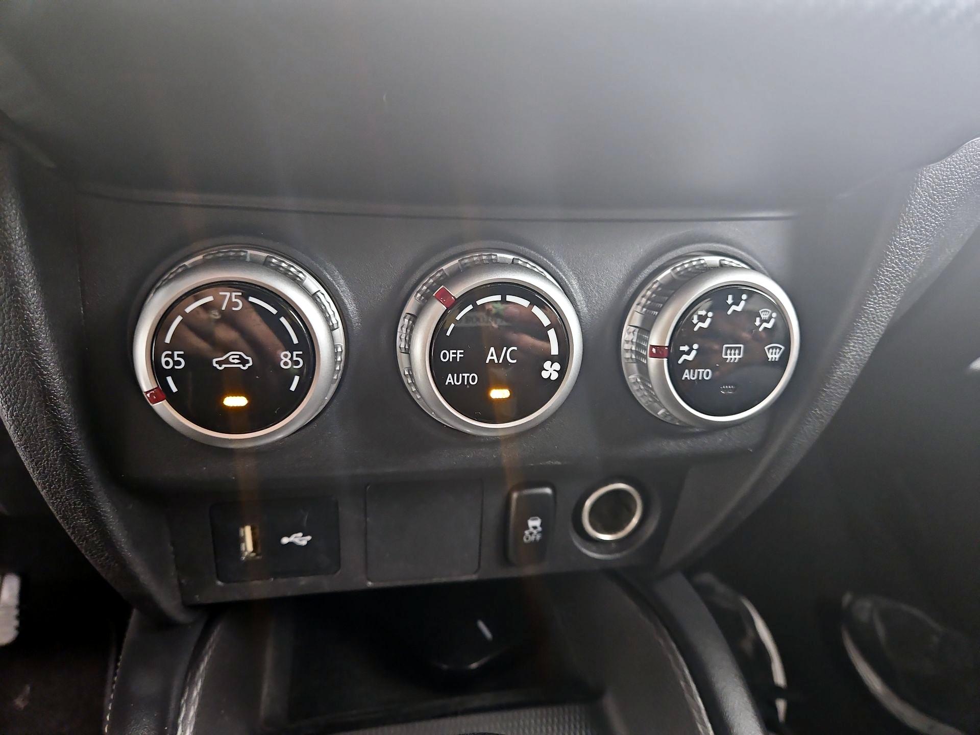 Thumbnail: 2023 Mitsubishi Outlander Sport - 16