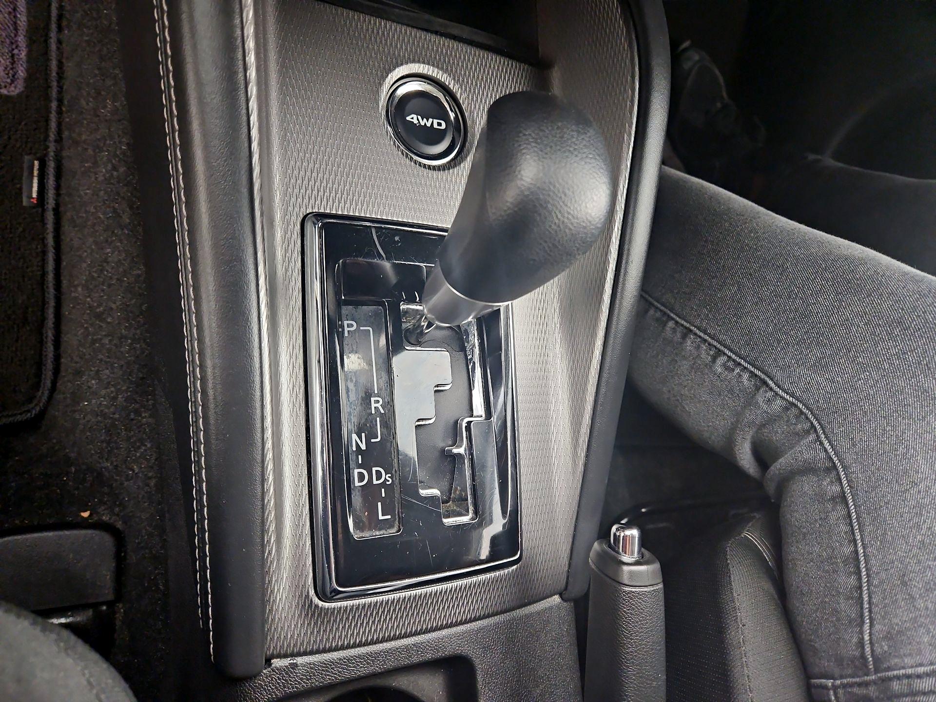 Thumbnail: 2023 Mitsubishi Outlander Sport - 17