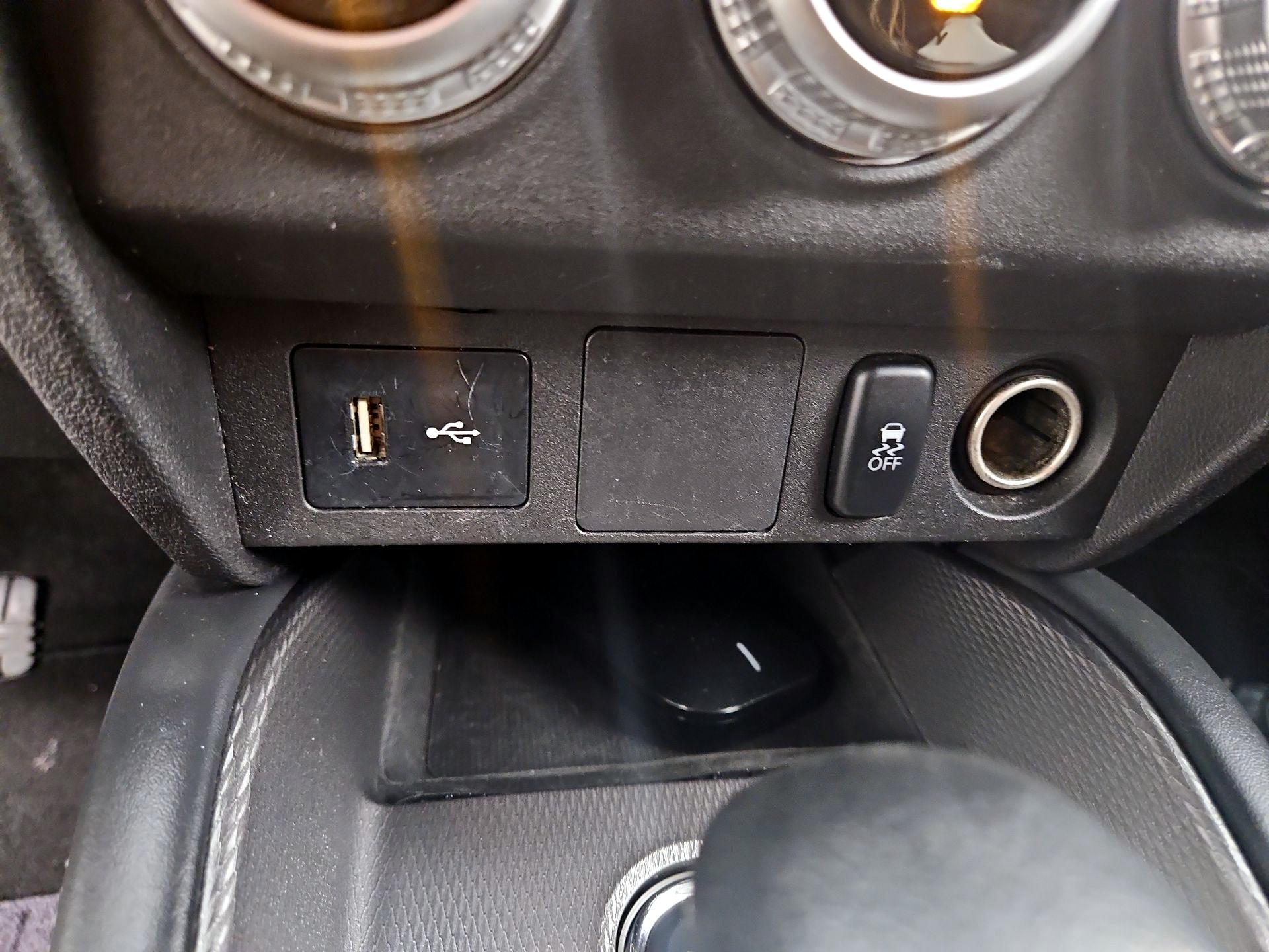 Thumbnail: 2023 Mitsubishi Outlander Sport - 18