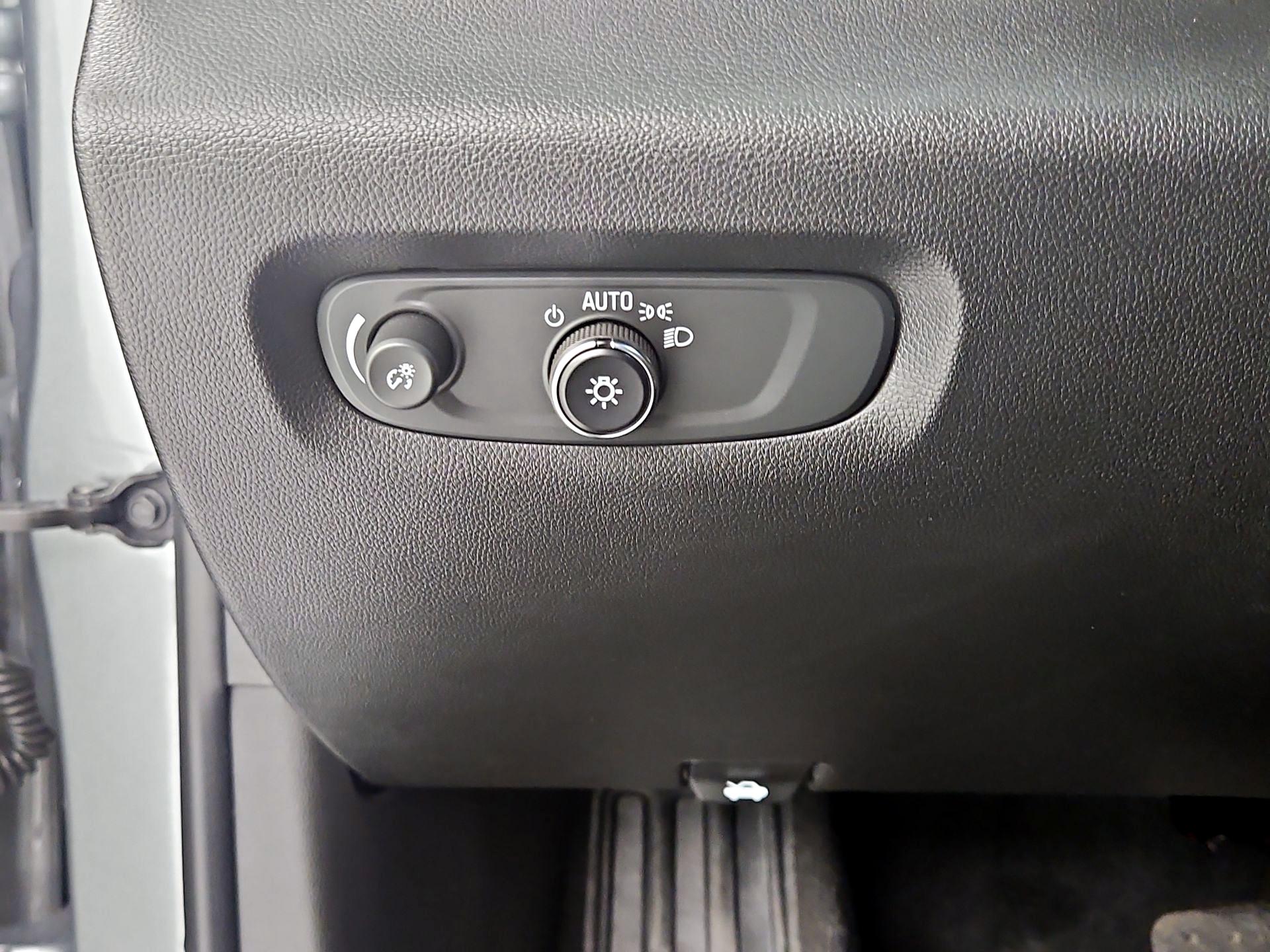 Thumbnail: 2023 Chevrolet Traverse - 13