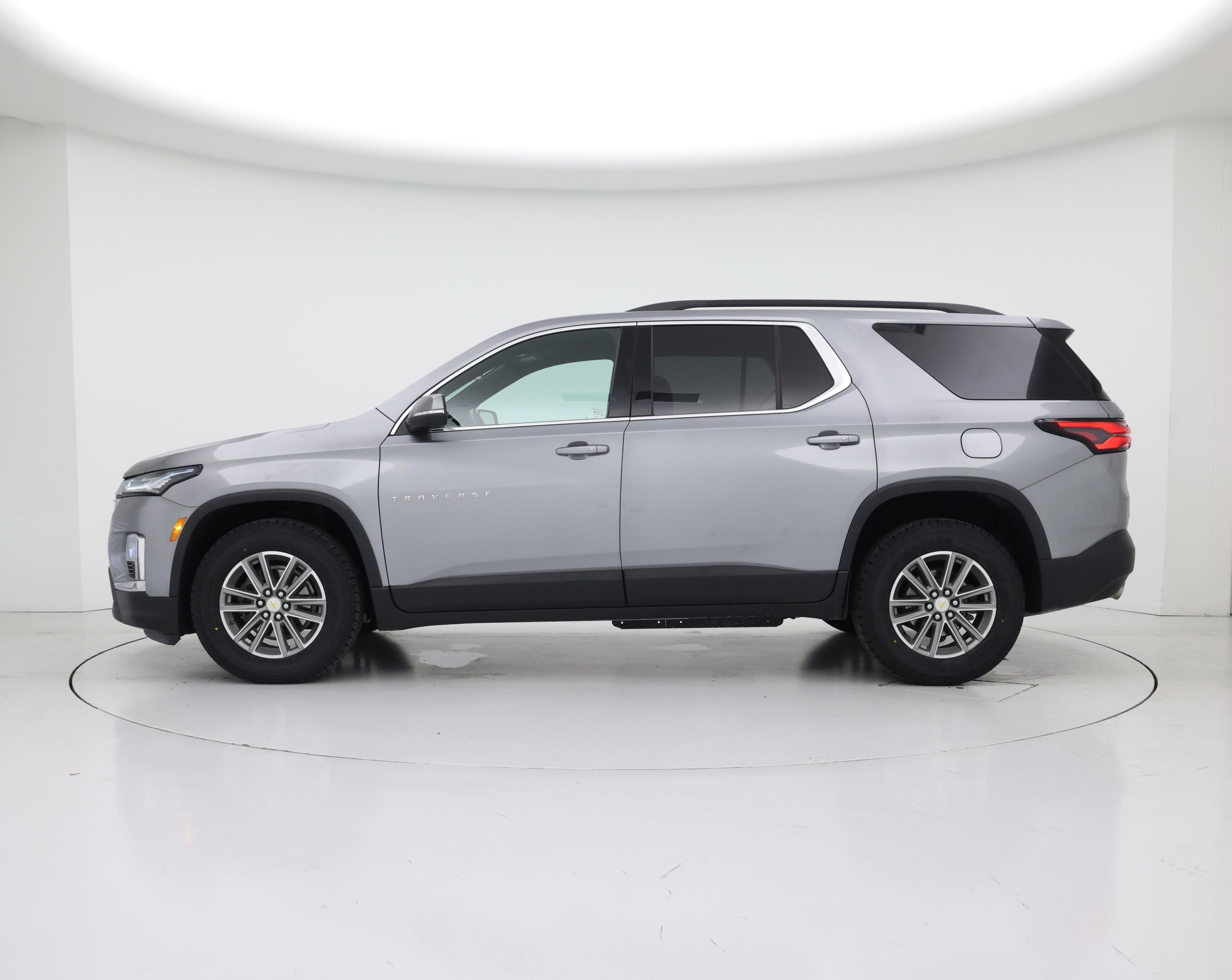 Thumbnail: 2023 Chevrolet Traverse - 3