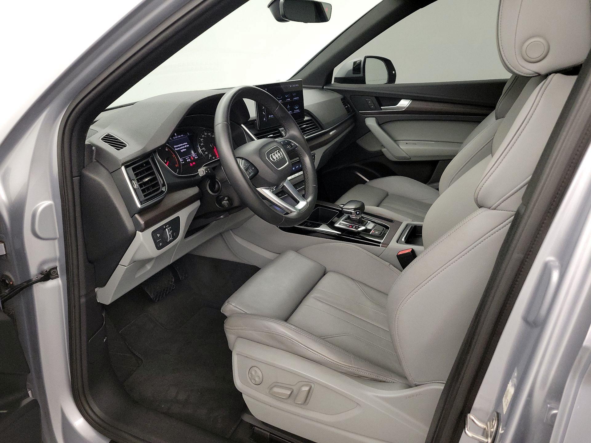 Thumbnail: 2022 Audi Q5 - 11