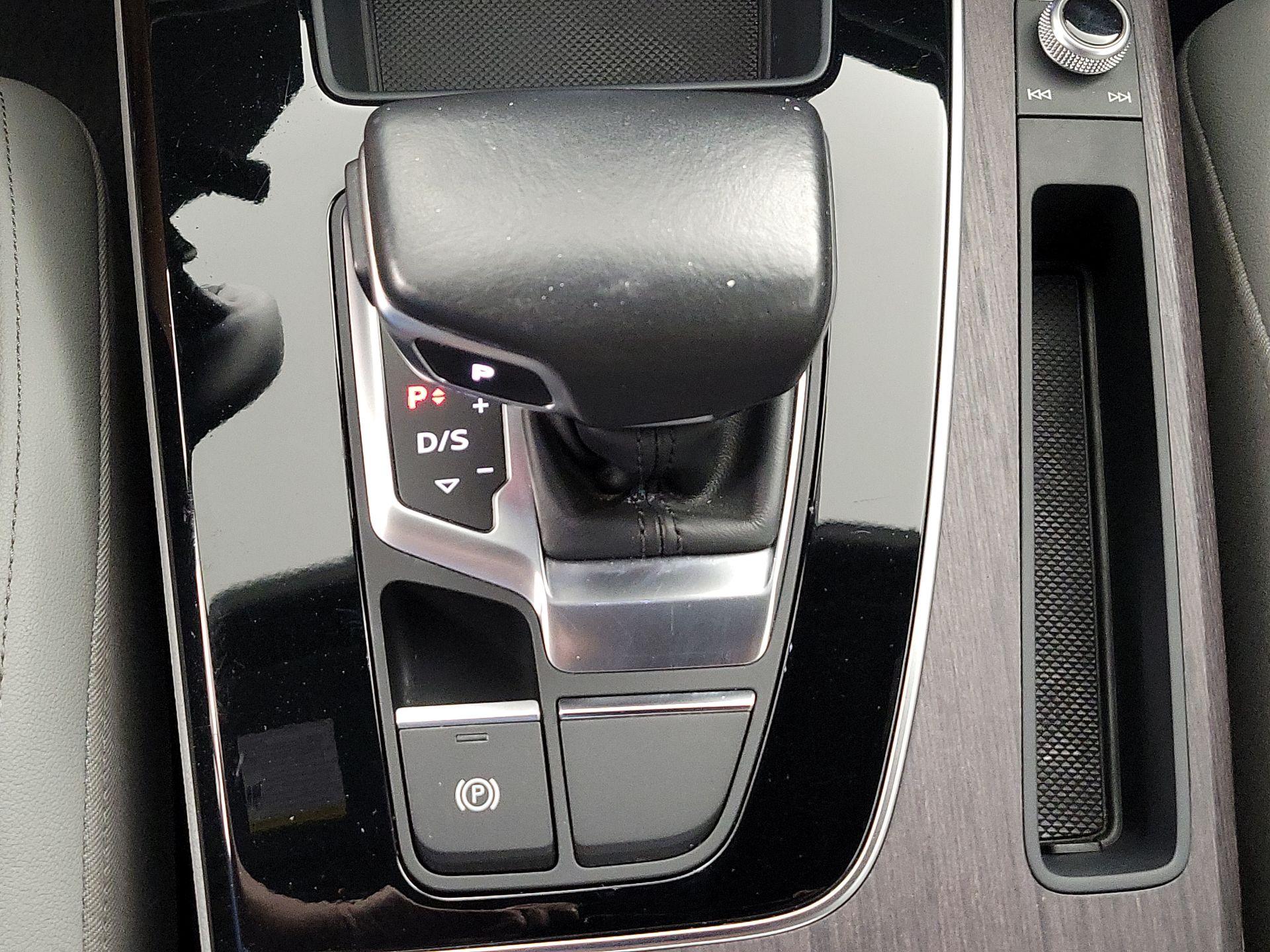 Thumbnail: 2022 Audi Q5 - 17