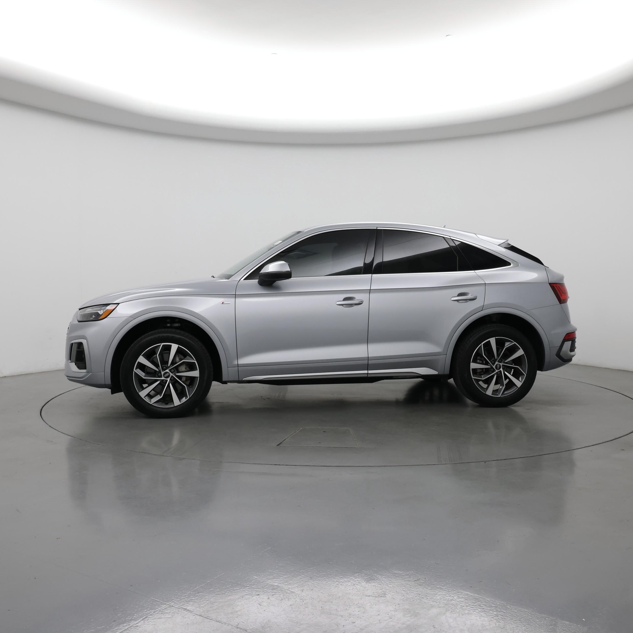 Thumbnail: 2022 Audi Q5 - 3