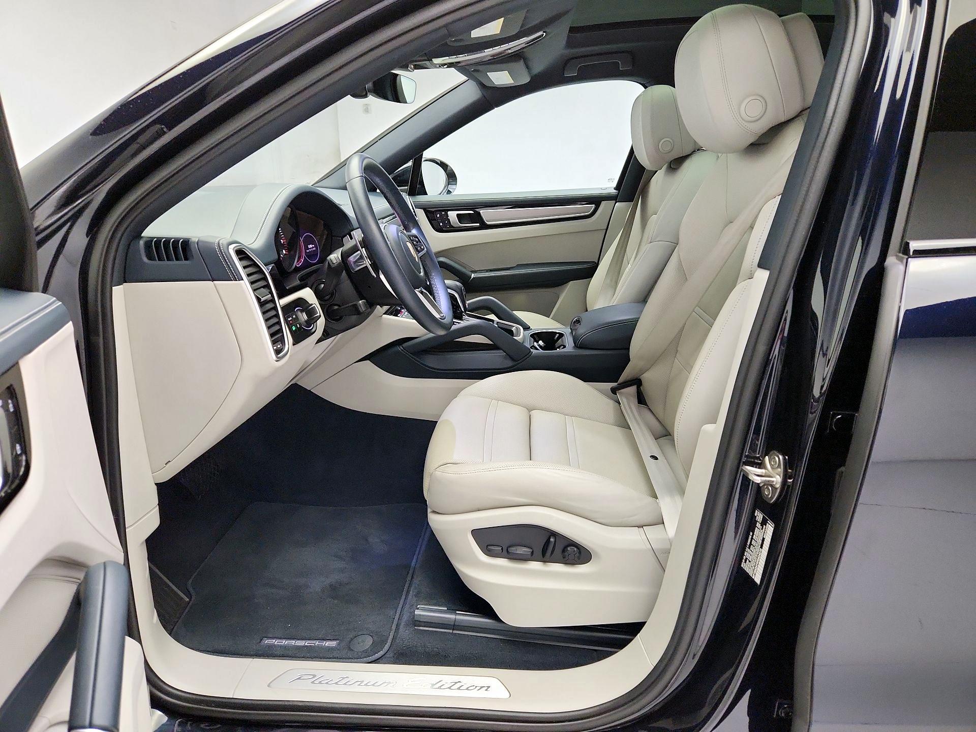 Thumbnail: 2023 Porsche Cayenne - 11