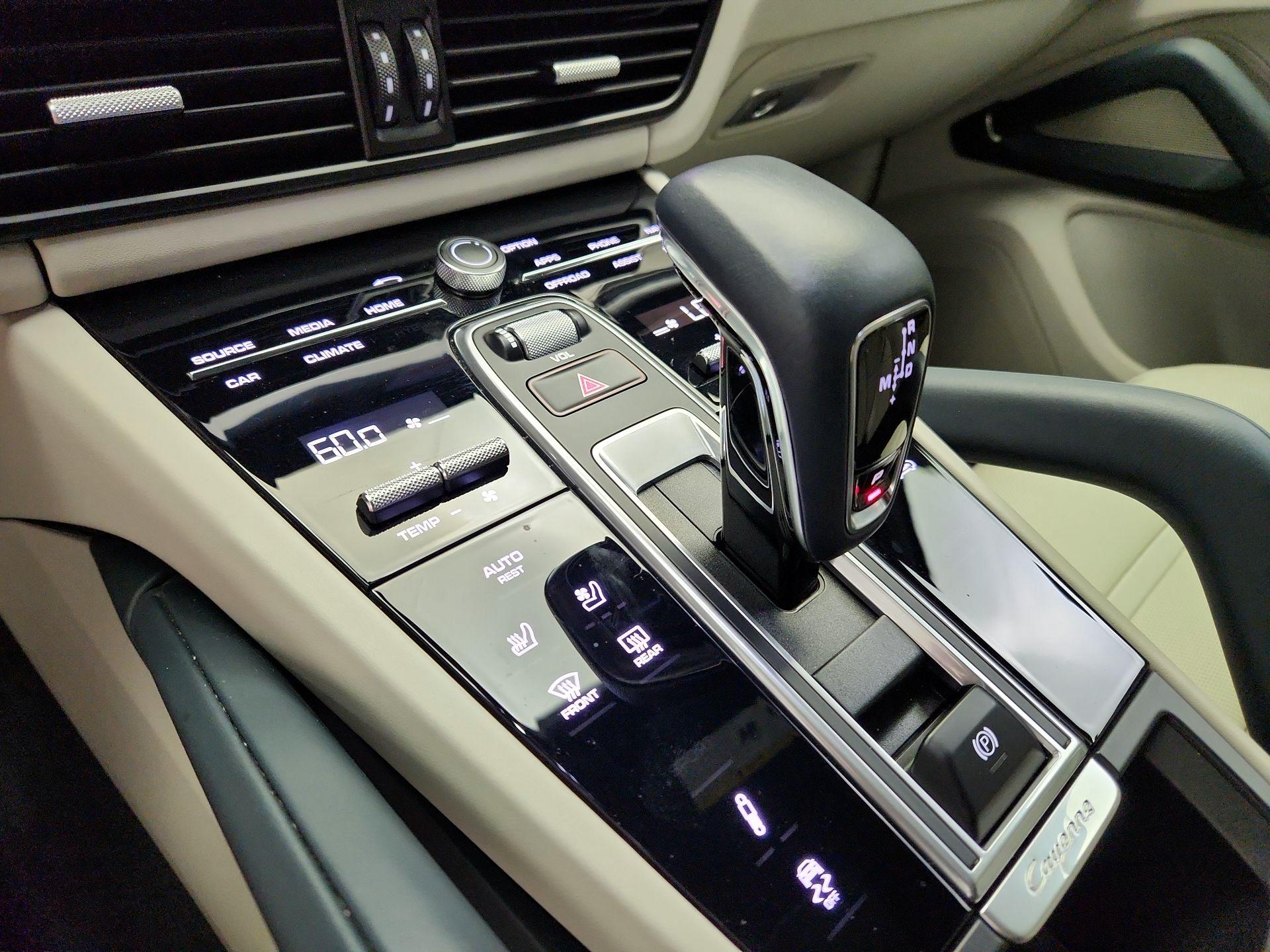 Thumbnail: 2023 Porsche Cayenne - 18