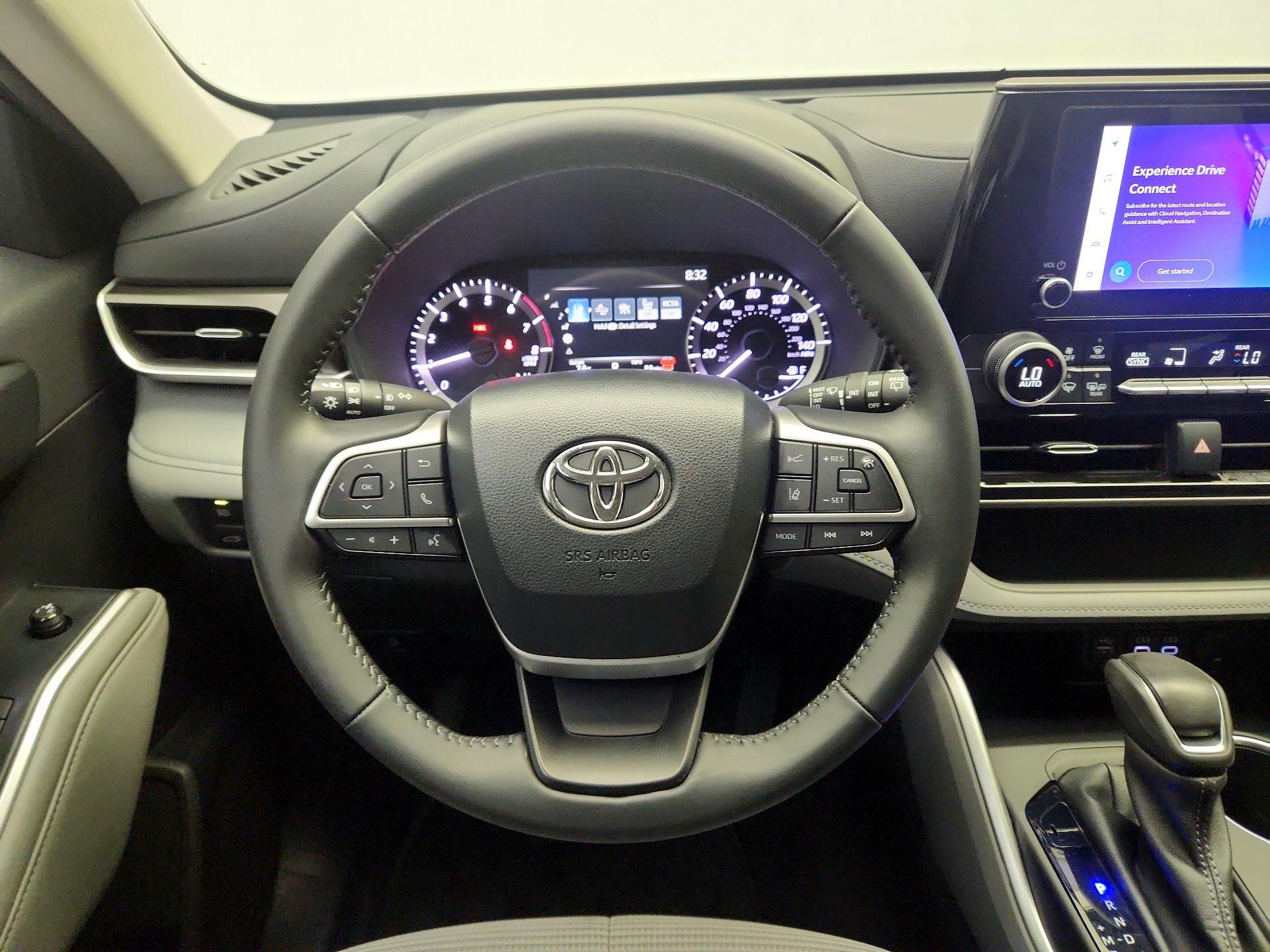 Thumbnail: 2024 Toyota Highlander - 10