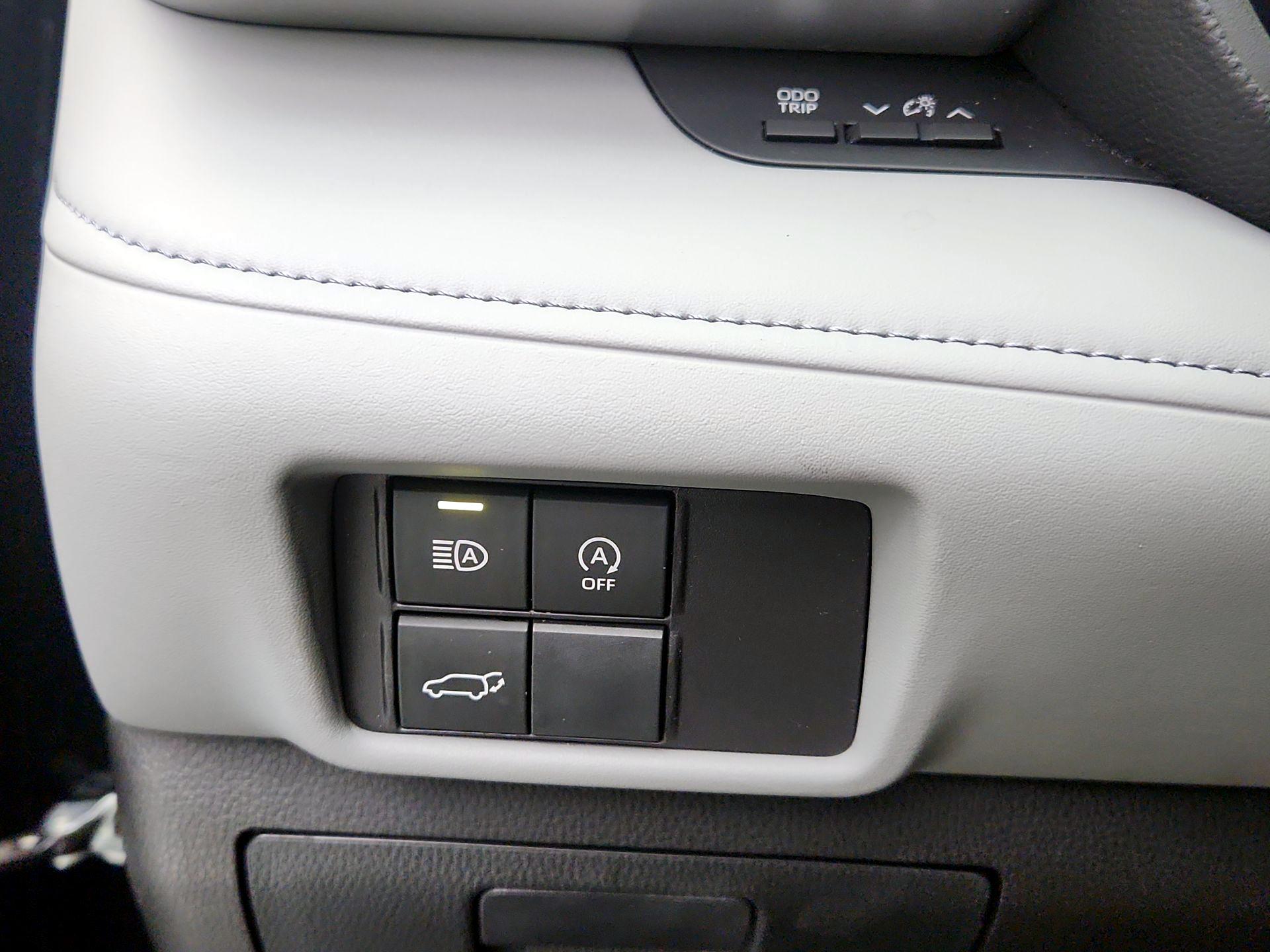 Thumbnail: 2024 Toyota Highlander - 13