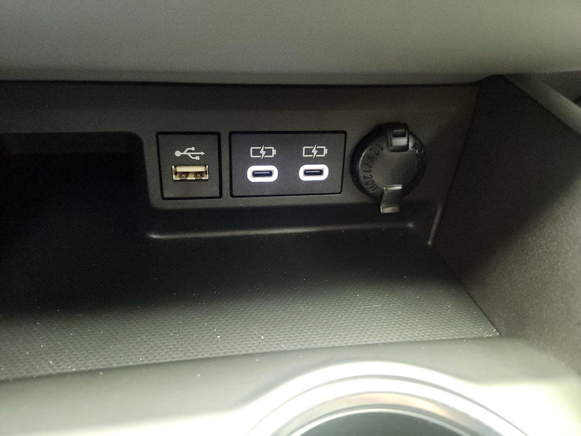 Thumbnail: 2024 Toyota Highlander - 19