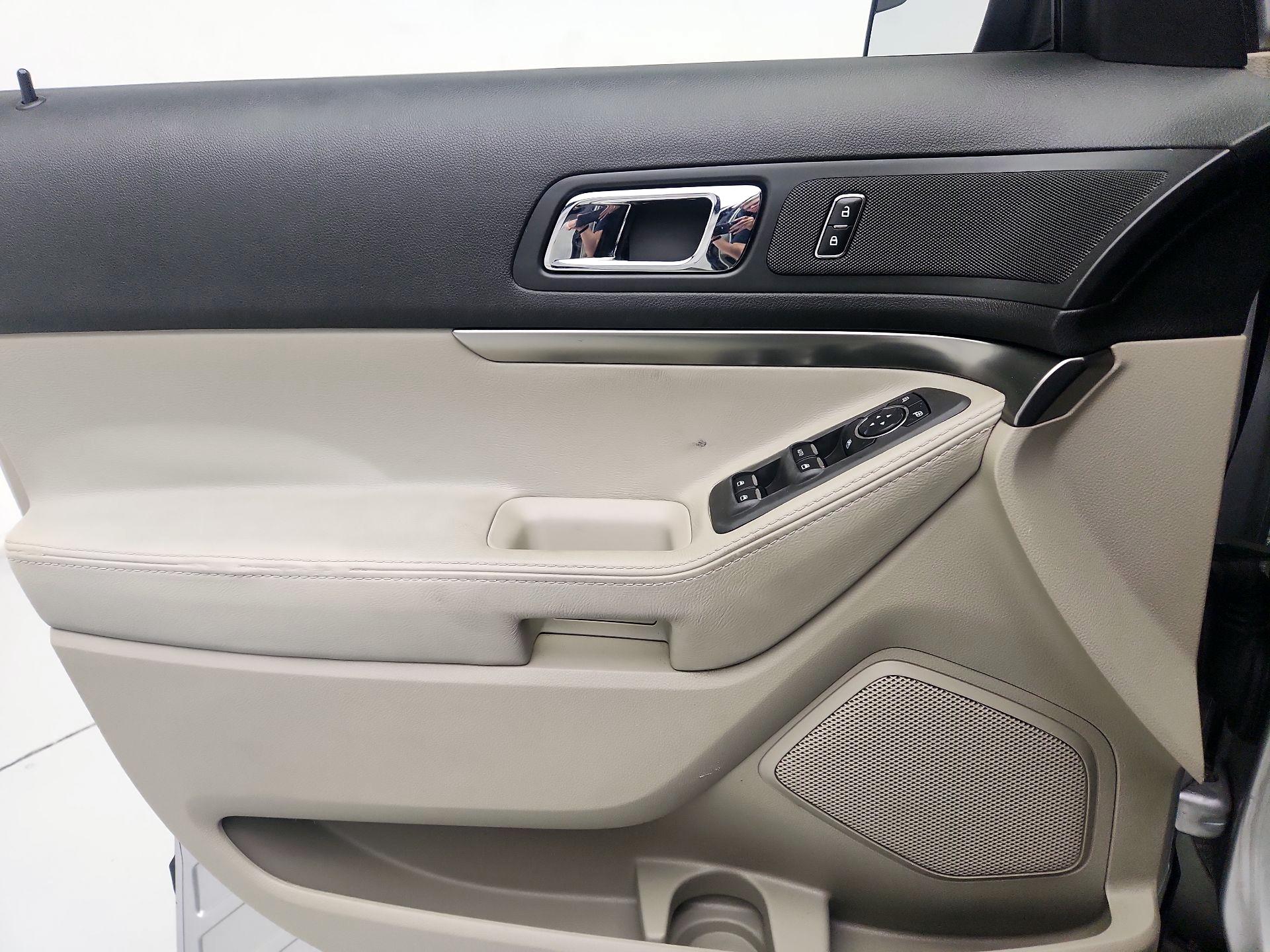 Thumbnail: 2014 Ford Explorer - 12