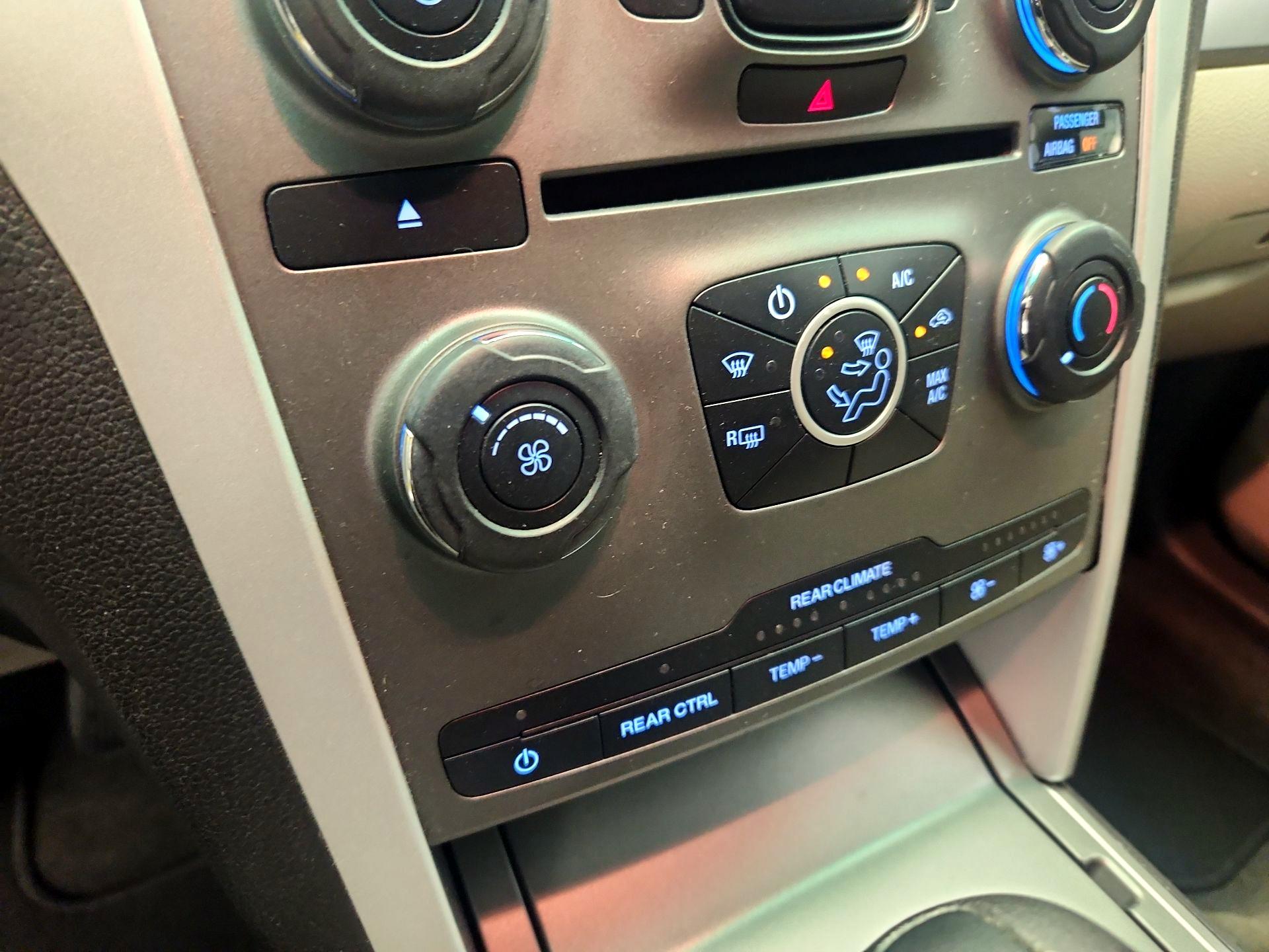 Thumbnail: 2014 Ford Explorer - 15