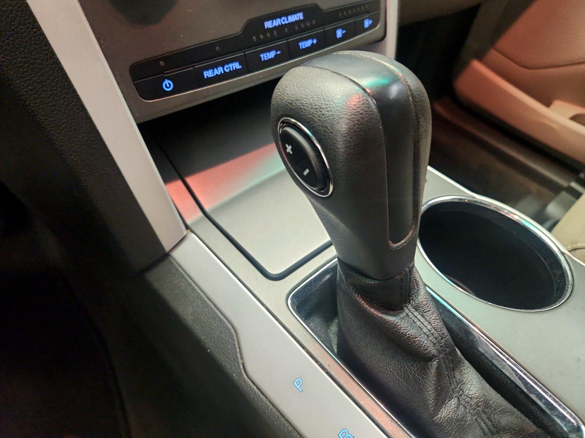 Thumbnail: 2014 Ford Explorer - 16