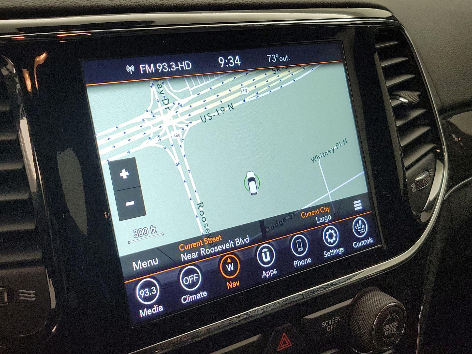 Thumbnail: 2020 Jeep Grand Cherokee - 14