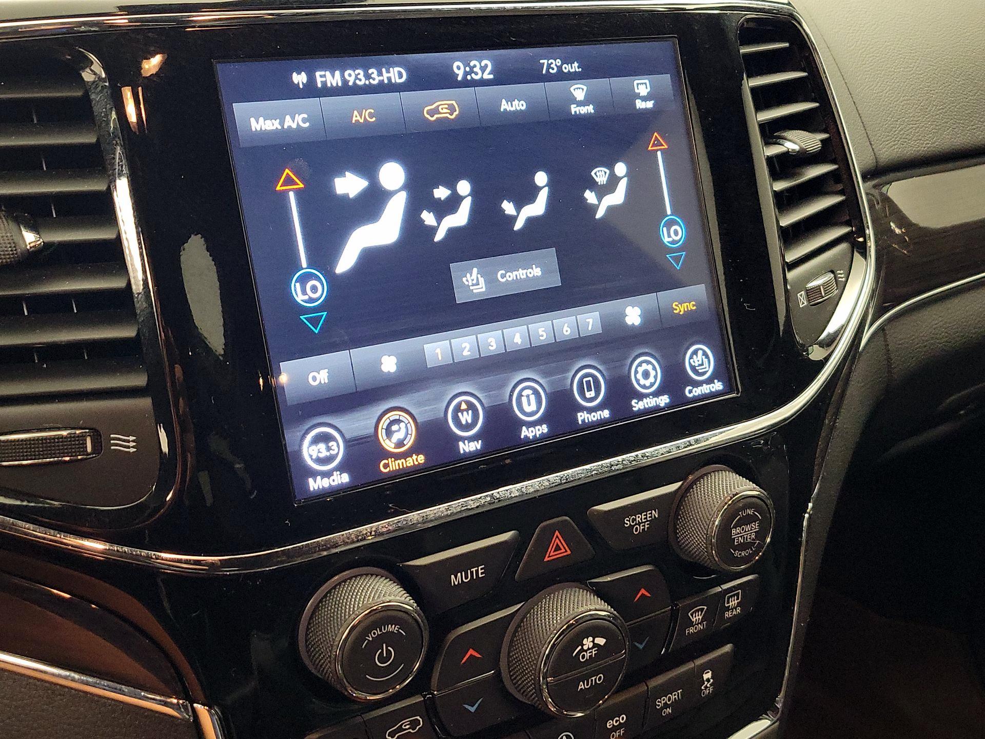 Thumbnail: 2020 Jeep Grand Cherokee - 17