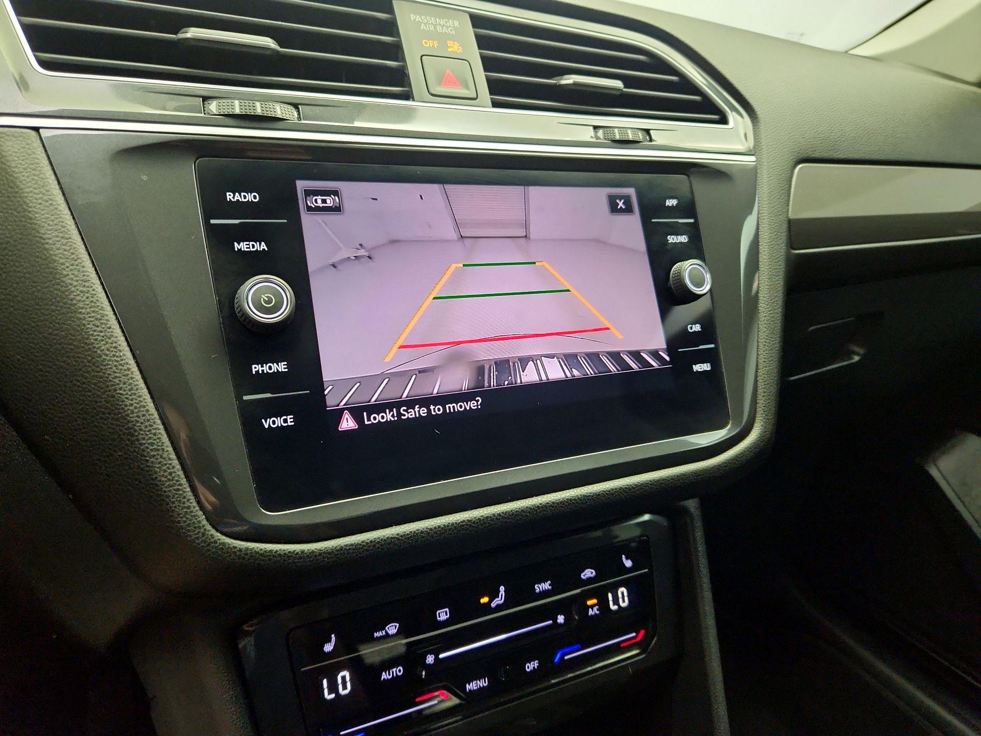 Thumbnail: 2023 Volkswagen Tiguan - 14