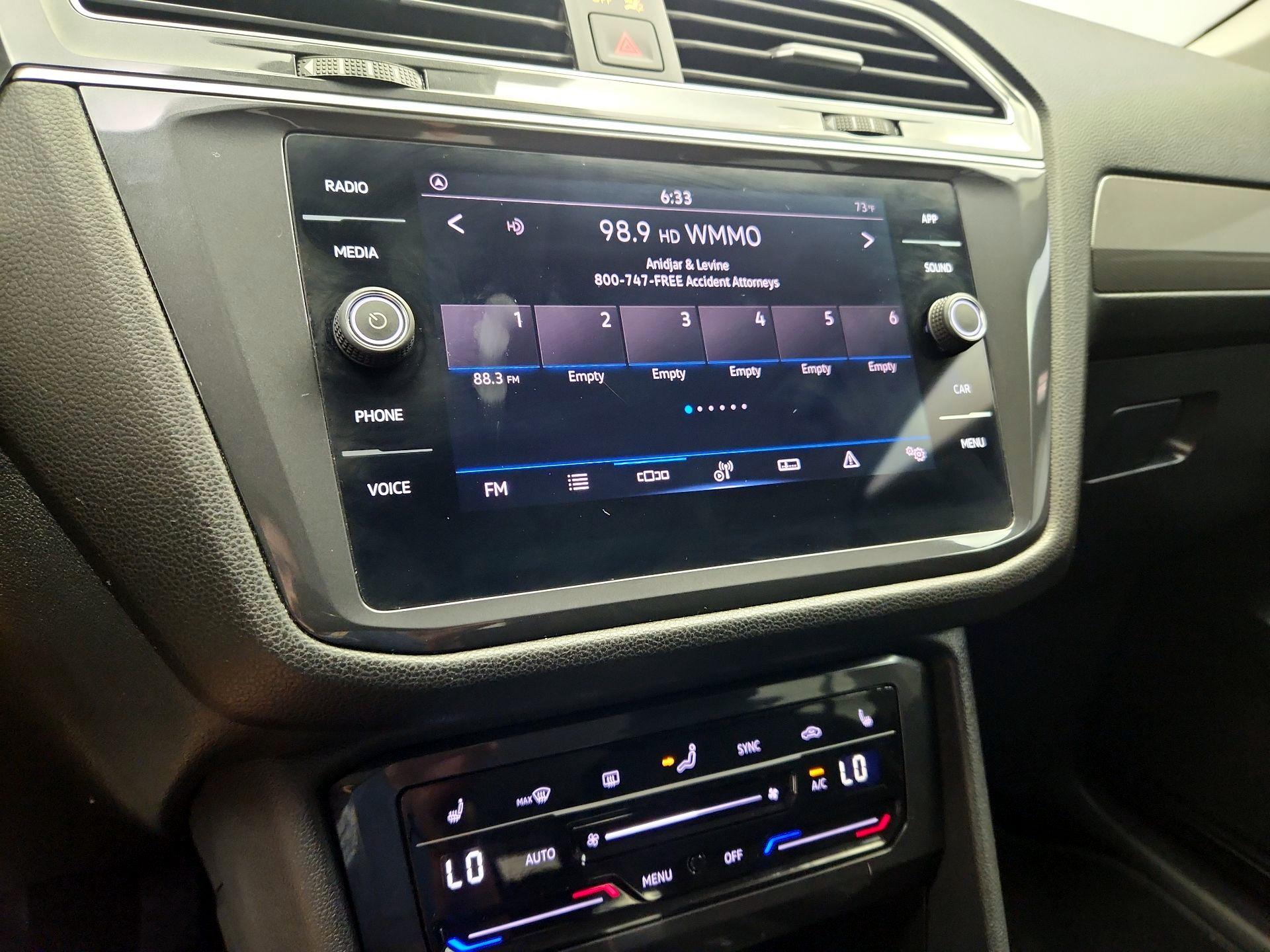 Thumbnail: 2023 Volkswagen Tiguan - 15