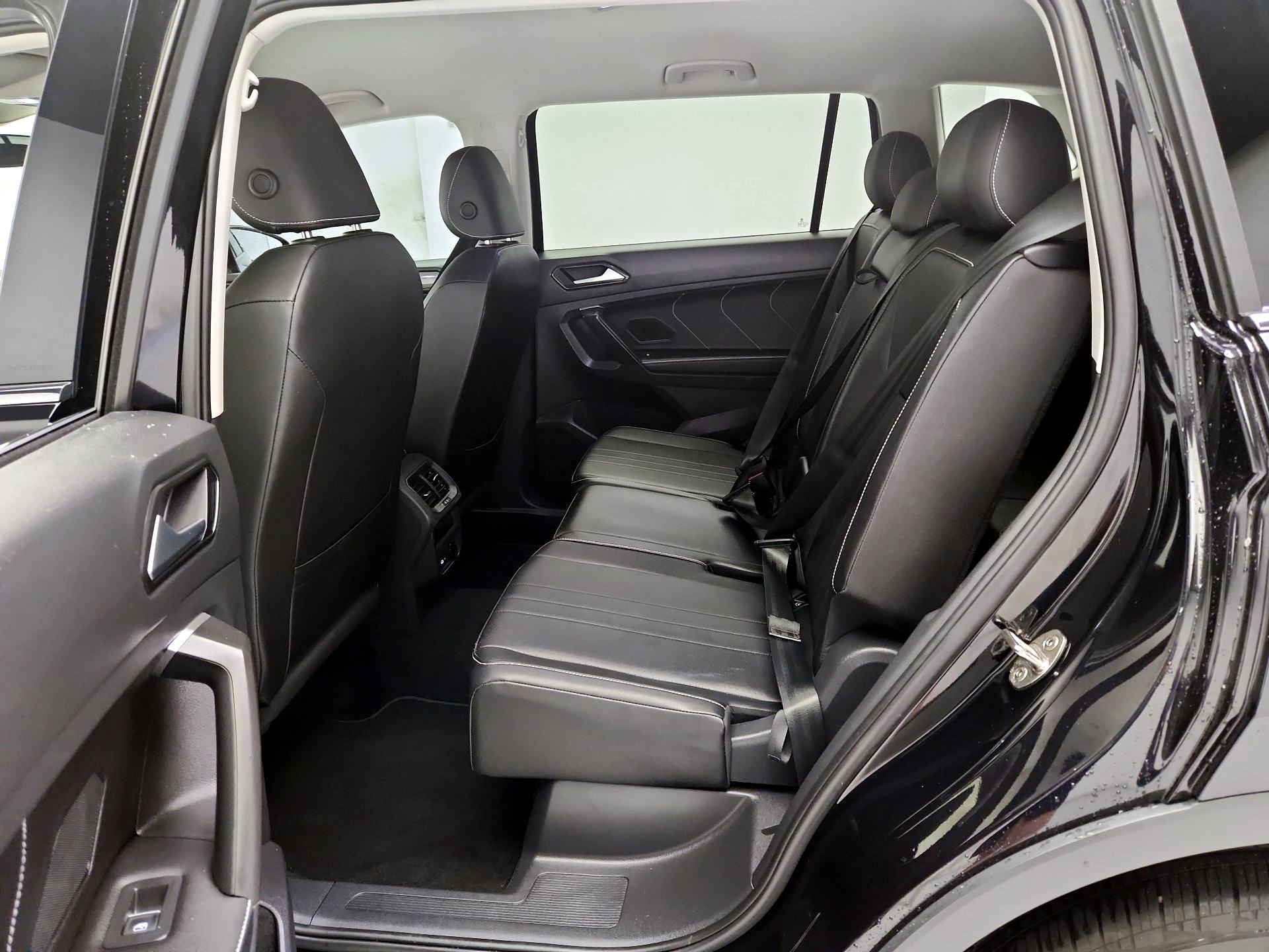 Thumbnail: 2023 Volkswagen Tiguan - 19