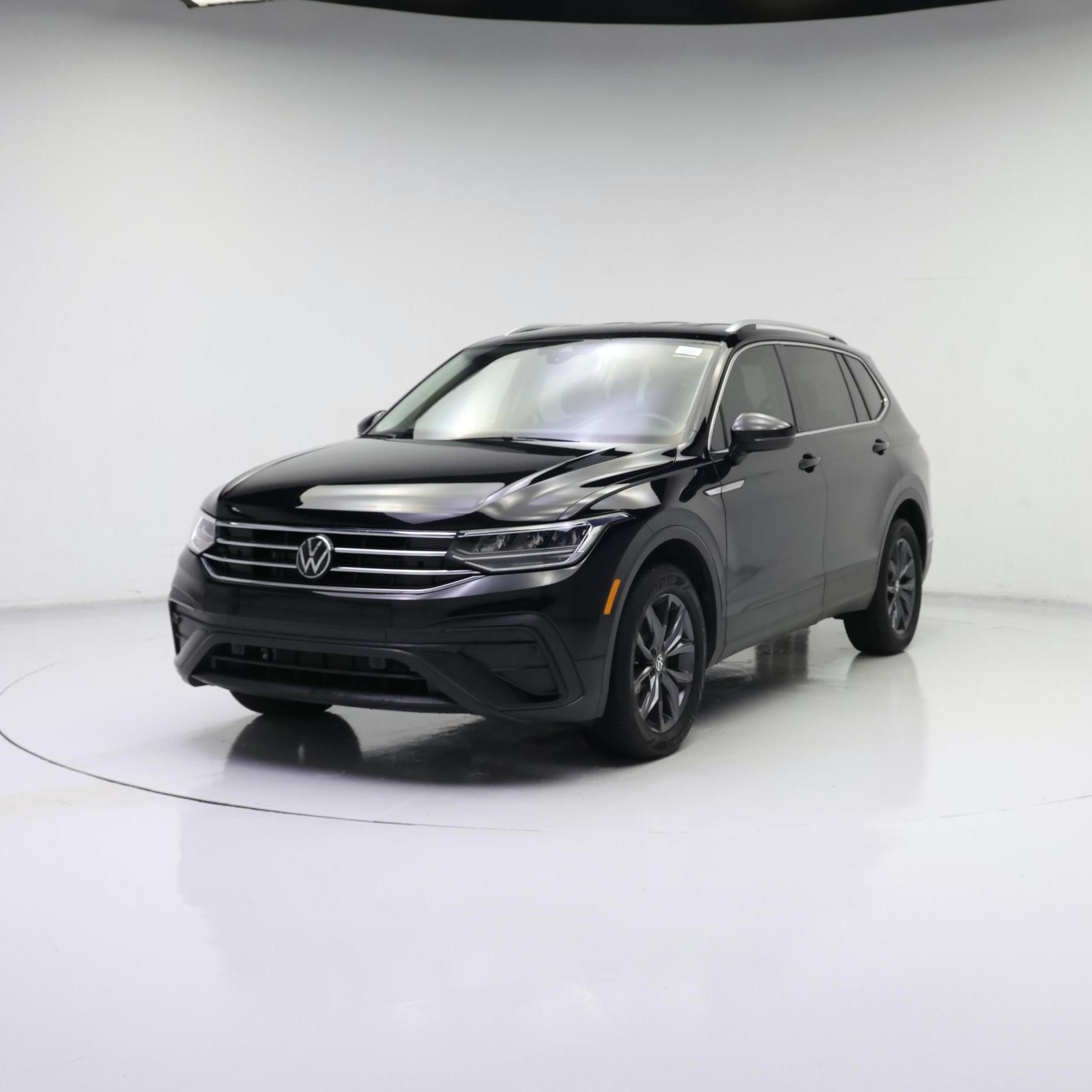 Thumbnail: 2023 Volkswagen Tiguan - 4