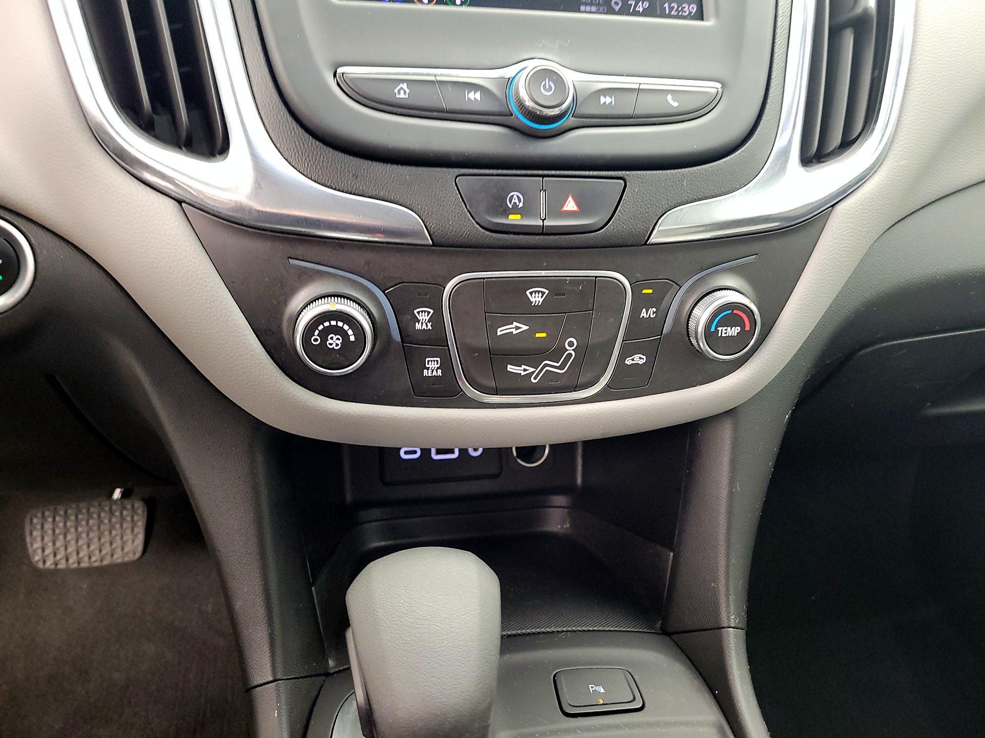 Thumbnail: 2022 Chevrolet Equinox - 14