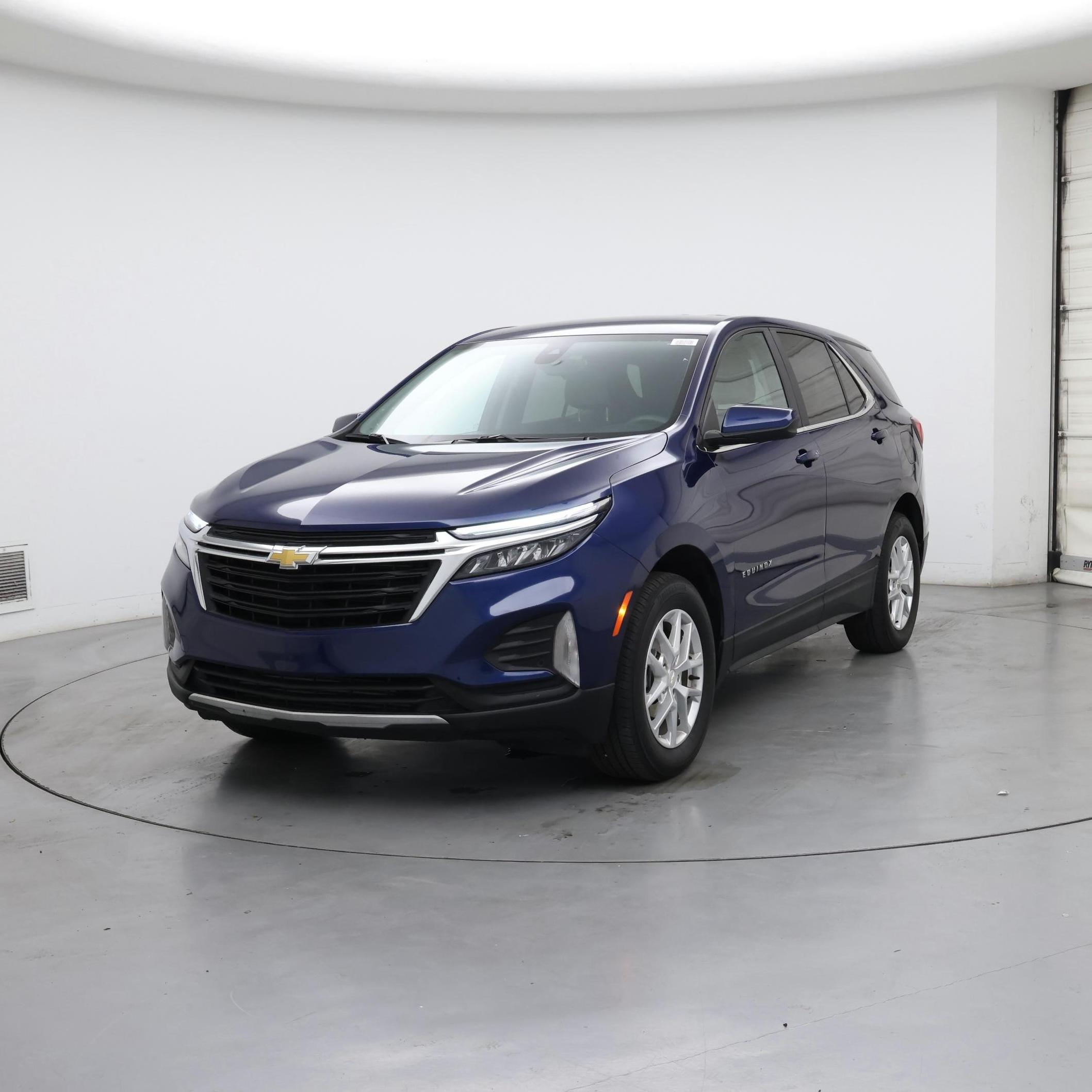 Thumbnail: 2022 Chevrolet Equinox - 4