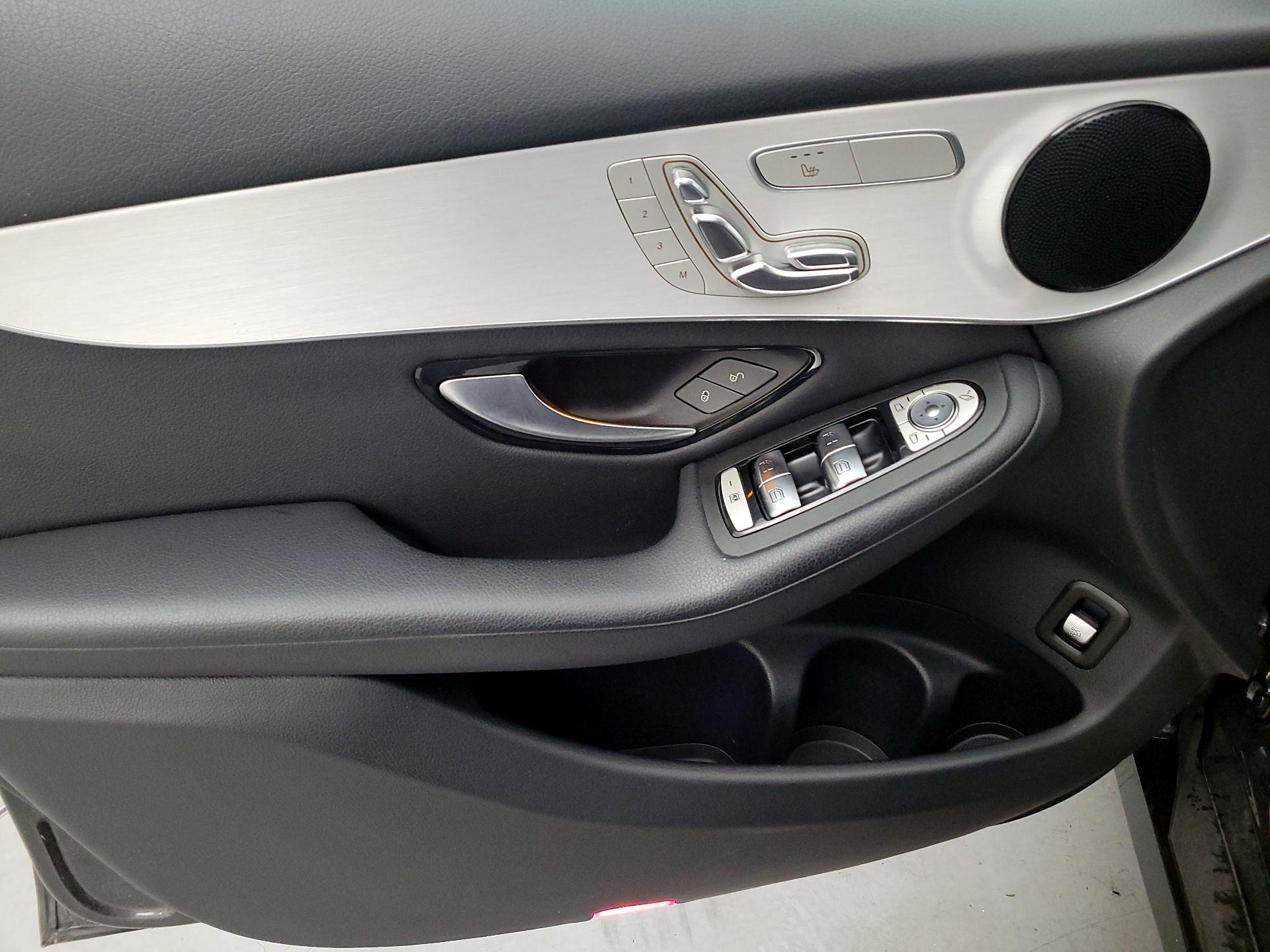 Thumbnail: 2021 Mercedes-Benz GLC - 12