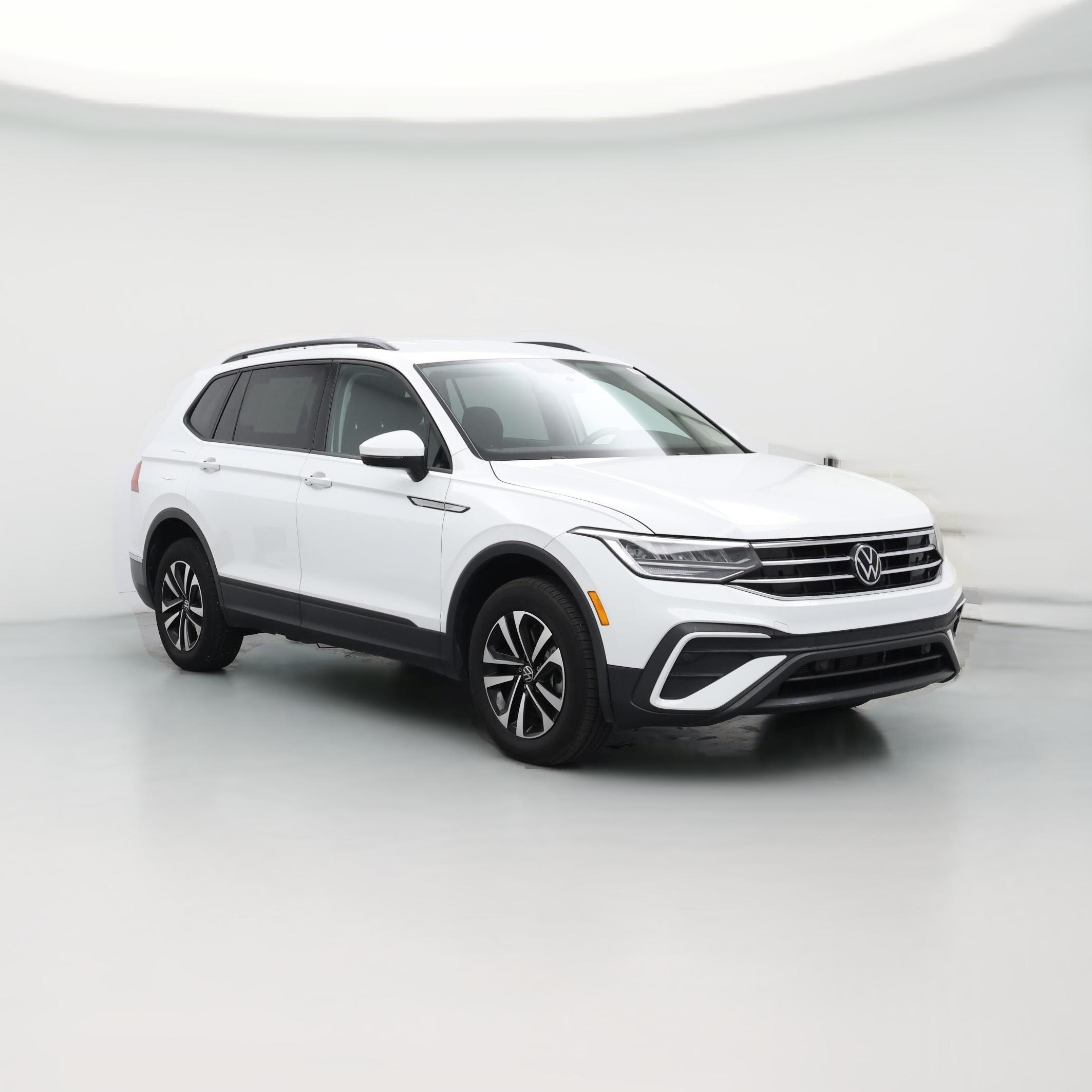 Thumbnail: 2022 Volkswagen Tiguan - 1